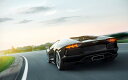 絵画風 壁紙ポスター (はがせるシール式) ランボルギーニ アヴェンタドール LP700-4 黒 スーパーカー キャラクロ LAVD-017W1 (ワイド版 921mm×576mm) <日本製> ウォールステッカー お風呂ポスター