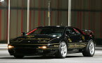 絵画風 壁紙ポスター (はがせるシール式) ロータス エスプリ V8 GT John Player Special仕様 2002年 3.5L V型8気筒ツインターボ Lotus キャラクロ LESP-009W2 (ワイド版 603mm×376mm) ＜日本製＞ ウォールステッカー お風呂ポスター