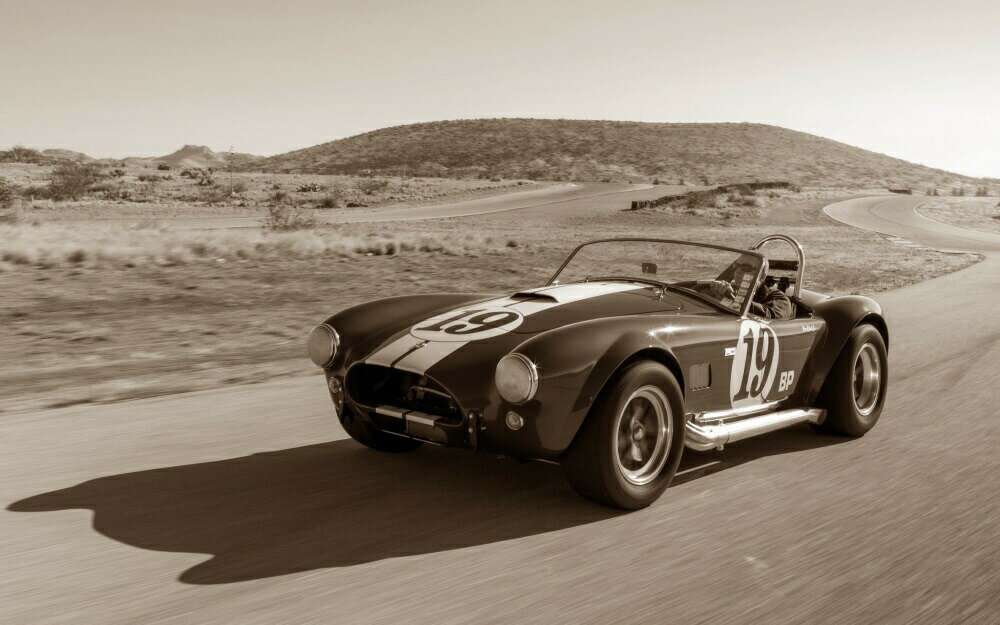 絵画風 壁紙ポスター (はがせるシール式) フォード シェルビー コブラ 289 (CSX 2326) 1964年 セピア キャラクロ FCCB-009WS1 (ワイド版 921mm×576mm) ＜日本製＞ ウォールステッカー お風呂ポスター