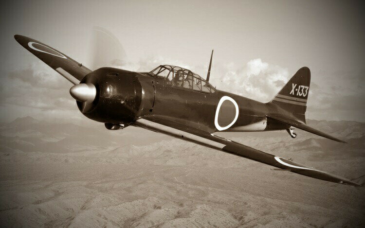 絵画風 壁紙ポスター (はがせるシール式) ゼロ戦 零戦22型 A6M3 零式艦上戦闘機 ミリタリー セピアV キ..