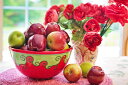 絵画風 壁紙ポスター (はがせるシール式) 幸運のリンゴと赤いカーネーション りんご アップル 花 フルーツ 果物 静物 キャラクロ FFRT-015S1 (864mm×576mm) ＜日本製＞ ウォールステッカー お風呂ポスター