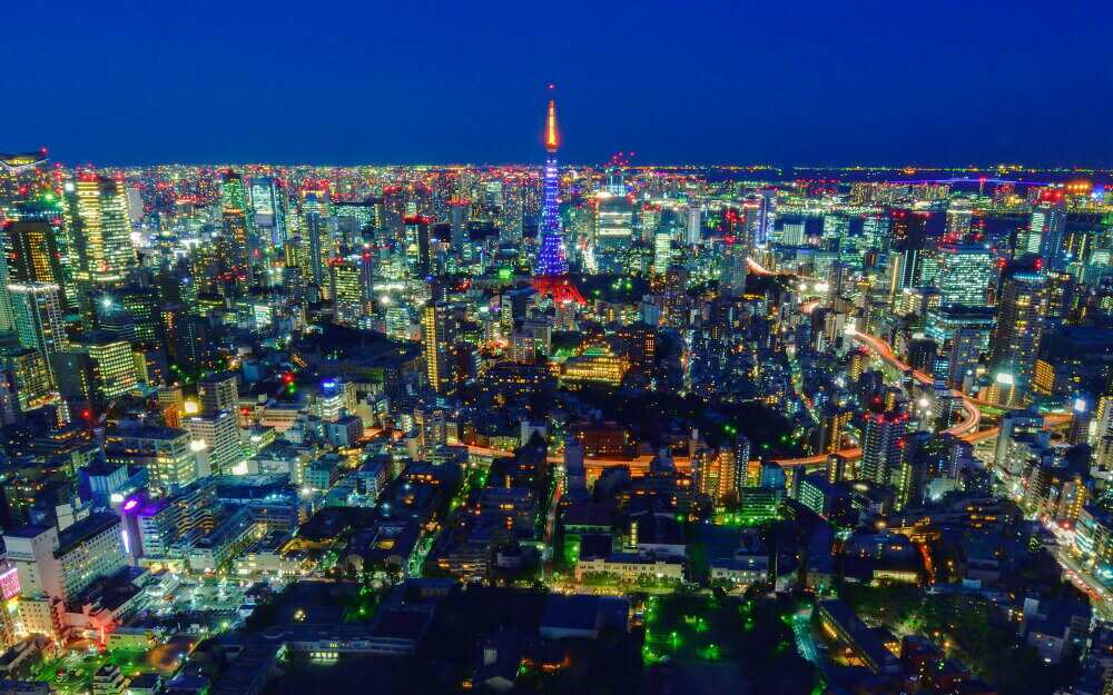 絵画風 壁紙ポスター （はがせるシール式） -地球の撮り方- 東京タワーを一望、六本木ヒルズ展望台「東京シティビュー」からの夜景 日本の絶景 キャラクロ C-ZJP-105W1 （ワイド版 921mm×576mm） 建築用壁紙＋耐候性塗料 インテリア