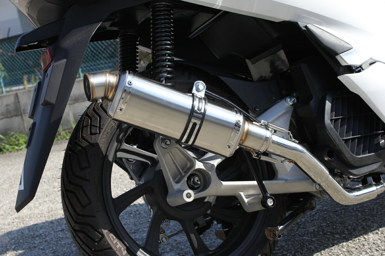 HMSホンダPCX125/PCX150(2BJ-JF81/2BK-KF30)2018年~2020年モデル対応バイクマフラーDELTAデルタSUSステンレスマフラー HMSホンダPCX125/PCX150(2BJ-JF81/2BK-KF30)2018年~2020年モデル対応バイクマフラーDELTAデルタSUSステンレスマフラー