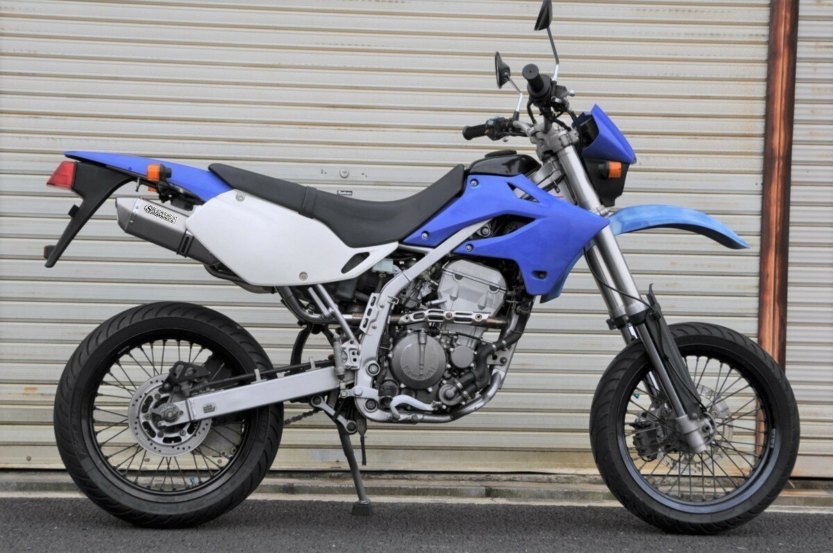 Dトラッカー KLX250 バイクマフラー BA-LX250E 2001年～ ソリッド モタード 異形 スリップオン SUS ステンレス マフラー バイク用品 バイク用 バイクパーツ カスタム パーツ ドレスアップ 交換 社外品 重低音 SECRET SPEED シークレットスピード カワサキ D-TRACKER