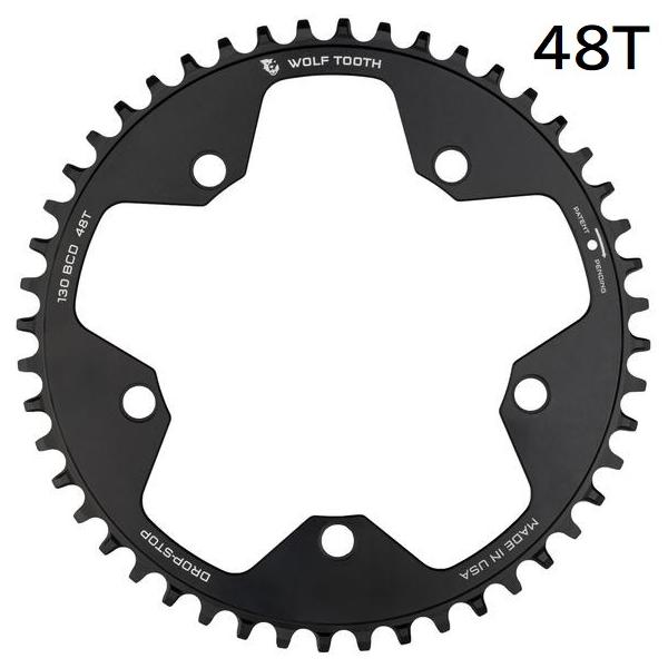ウルフトゥース 130BCDクランク用ワイド/ナロー。■商品紹介 130BCDクランク用ワイド/ナロー。 Wolf Toothの特許取得済みチェーンリング。 ロード/シクロクロス/グラベル/最大52tリングと様々な用途まで拡張されています。 歯のワイド側がドライブ側で最大の接触を持ち、負荷を分散してチェーンリングの寿命を延ばします。 狭い側は泥や破片のクリアランスを可能にし、摩擦を減らします。 幅の広い/狭い歯のパターンを交互に使用することで、チェーンの脱落を防ぎます。 ・対応チェーン：9-10-11spd/12spd SRAM Eagle/KMC/Connex/Wippermann/Campagnolo/SRAM Flatop AXSチェーン用。 ・Drop-Stop B ・使用ボルト：6mm ※純正の2xボルトは使用できません。 ・材質：7075-T6 aluminum ・ドライブトレイン：Shimano DA 9000 / Ultegra6800/Campy CX10/11とは互換性がありません。 ※商品画像はイメージです。 メーカー側の仕様変更等により掲載内容と一部異なる場合がございます。 ご注文の際はメーカーホームページ等をご確認頂けます様お願い申し上げます。 ※弊社から発送させて頂く商品は現行商品となります。 お使いのパソコンやスマートフォンなどの様々なモニターの種類等により画像のお色が実物と若干異なって見える場合がございます。 あらかじめご理解頂けますよう、お願い致します。