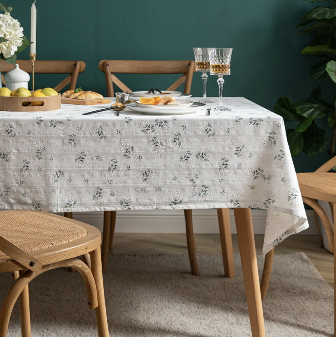 花柄テーブルクロス テーブルクロス 自然な風合い ホワイト おしゃれ 可愛い 花柄 100x160 北欧 韓国 リネン風 シンプル 長方形 丸洗い可 テーブルカバー 食卓カバー かわいい