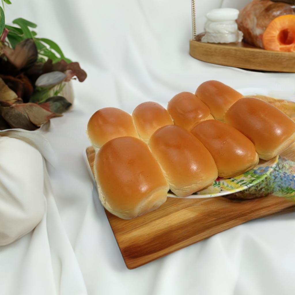 (0805)BISNAGA 8 UNIDADES ミニバターパン8個入り　パン　美味しいパン　おやつにピッタリ　ソフトな食感のパン