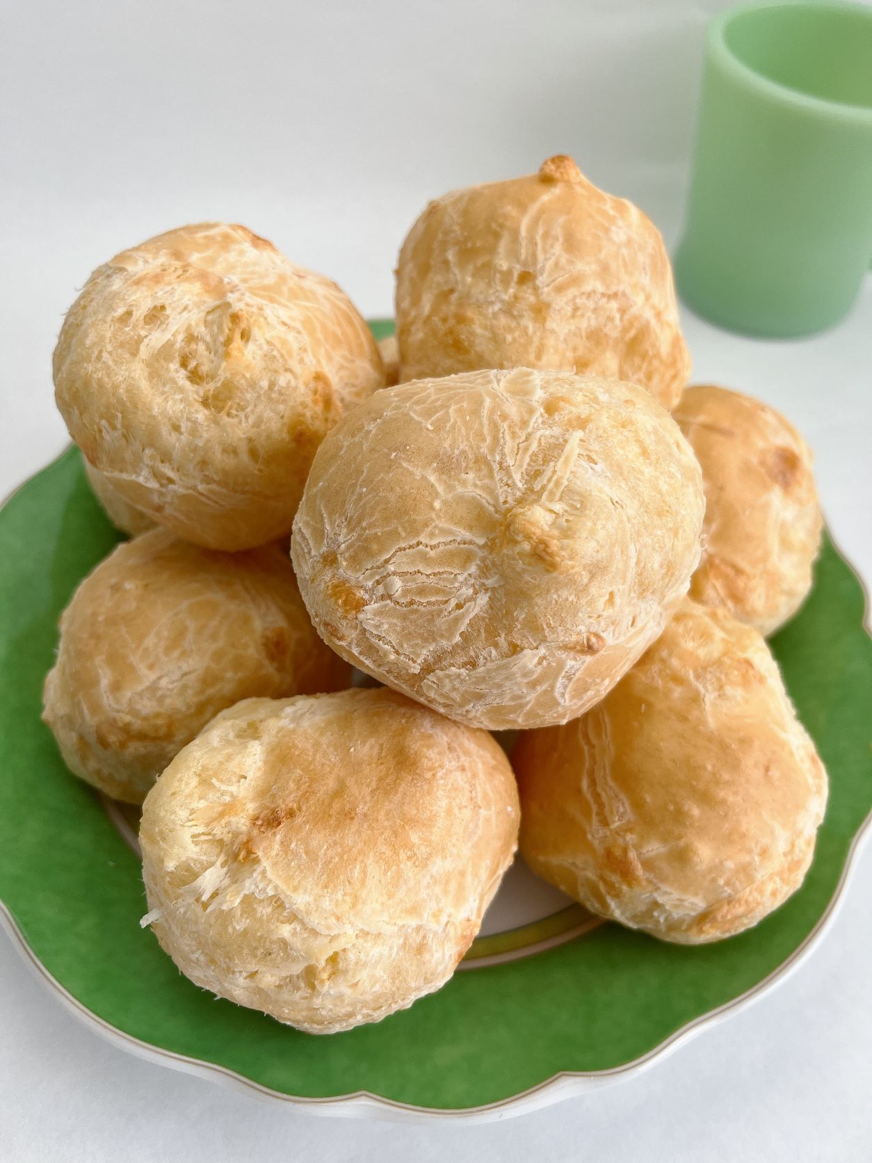 (8745)PAO DE QUEIJO ASSADO 10 UNIDADES ASSADO CO