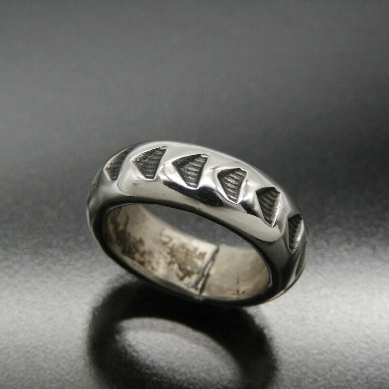 【中古】Sunshine Reeves ナバホ族 リング スタンプワーク サンシャインリーブス メンズ レディース 指輪 8号 インディアンジュエリー シルバー...