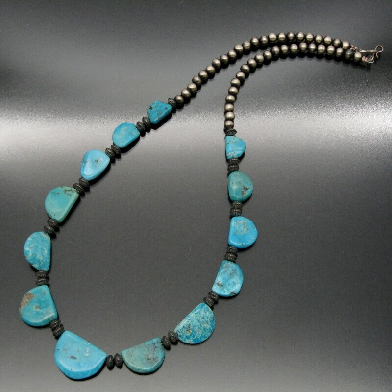 【中古】Navajo ナバホ族 ネックレス スリーピングビューティー ターコイズ ナバホビーズ メンズ レディース インディアンジュエリー シルバー 28011...