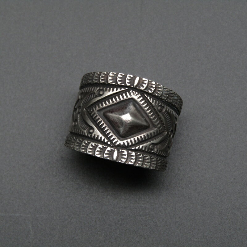 【中古】美品 Herman Smith ナバホ族 リング スタンプワーク ハーマンスミス メンズ レディース シルバー 25号 インディアンジュエリー シルバー 80007206