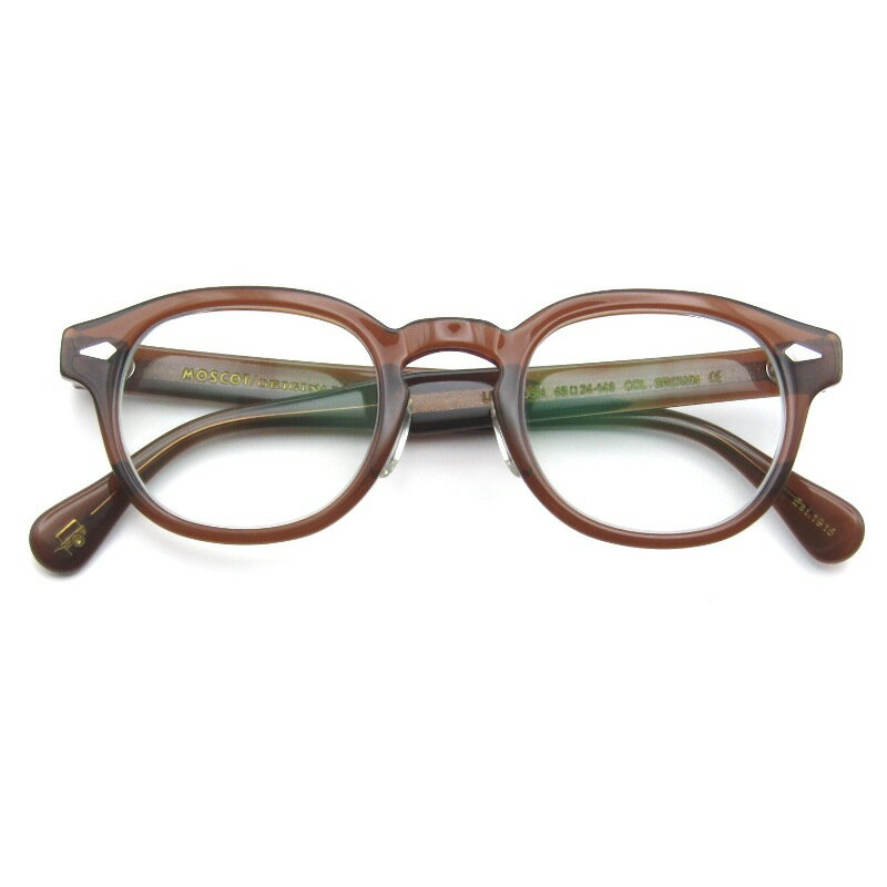 商品詳細 ブランド名 MOSCOT 色 フレーム:BROWNレンズ:度入り用途に合わせてレンズをご用意くださいませ。 SIZE サイズ：46□24-145レンズ 縦：約40mmフロント縦：約45mmフロント横：約135mm 状態 B 中古：傷・汚れ・スレなどがあり使用感が見られる商品です。両テンプルとモダン内外に細かなスレやキズ有、鼻盛り加工済 付属品 箱、ケース、クロス、カード、キャンバスバッグ 参考価格 ￥49500 商品説明MOSCOTのメガネフレーム。シンプルで様々なスタイルに合わせやすいデザインです。快適にご使用いただくために眼鏡店でのフィッティング調整を推奨しております。度入りレンズのため用途に合わせてレンズをご用意くださいませ。 商品番号 65009956 当店取り扱いのメガネについて ・メガネは製造工程上、軽微な歪みや個体差が生じる場合がございます。歪みは眼鏡店にて数分で調整いただける場合が多く、着用感を整えることができます。 ・ご使用品の場合、前所有者様のフィッティングによるテンプル角度のわずかな左右差が生じている場合がございます。 ・度入りレンズの度数は個人差がございますので明記しておりません。ご使用の目的に合わせてレンズ交換をご検討くださいませ。 ・性別による着用可否に特段の制限はございませんが、フロント横幅の一般的な目安として、男性：約135〜145mm、女性：約125〜135mmが多い傾向にございます。着用感には個人差がございますので、参考値としてご確認くださいませ。 ・当店ではレンズの作成を承っておりません。専門店様にて製作をご依頼くださいませ。 注意事項 ・掲載している商品画像は、すべて実際に当店で撮影した現品画像です。 ・お問い合わせ欄からのお値引きや値下げ交渉は承っておりません。 ・モニター等の環境違いにより、実物と多少色味が異なることがございますのでご了承くださいませ。 ・当店ではすべての商品を同一基準で検品しております。同一モデル・サイズ・カラーであっても、個体差により風合いや状態が異なる場合がございます。 商品在庫について ・他のショッピングモールや店頭販売など、様々な形式で販売しておりますのでお早めにご検討くださいませ。 在庫管理は随時行っておりますが、売れ違いにより品切れになってしまう場合がある事を予めご了承下さいませ。 ・当店はリユースストアでございます為、入荷予定や再入荷につきましては明確な回答が出来かねます。