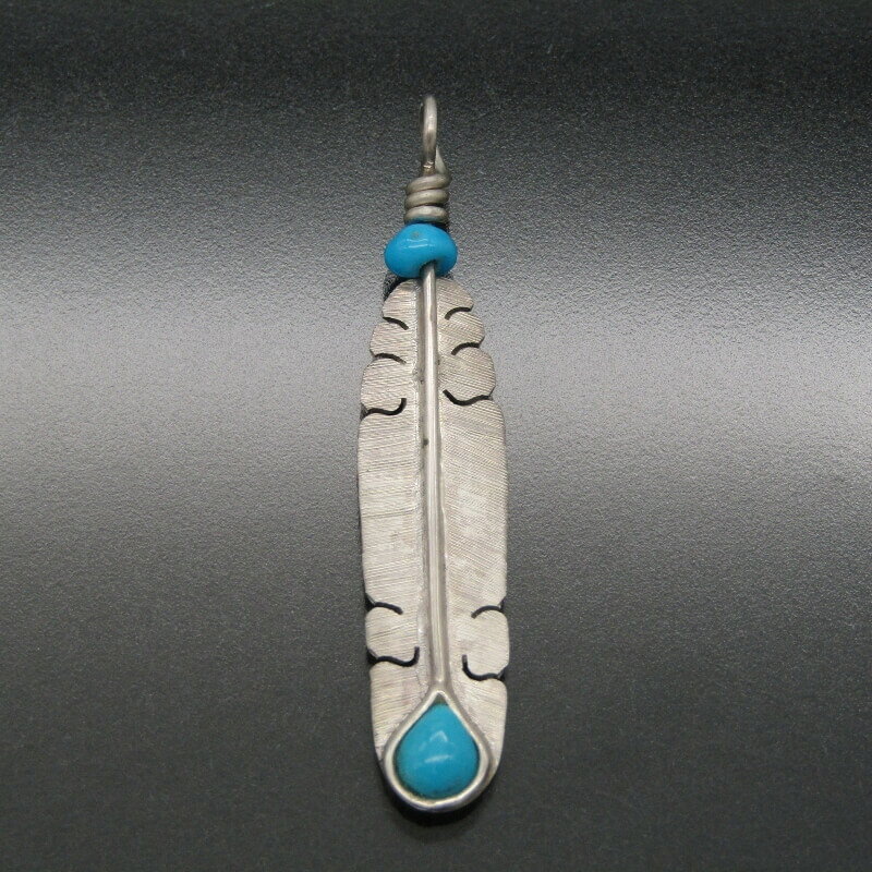 CLASSICの【中古】美品 Michael Kirk イスレタ族 ペンダント フェザー ターコイズ マイケルカーク トップ メンズ レディース インディアンジュエリー シルバー 28012984｜アングル2