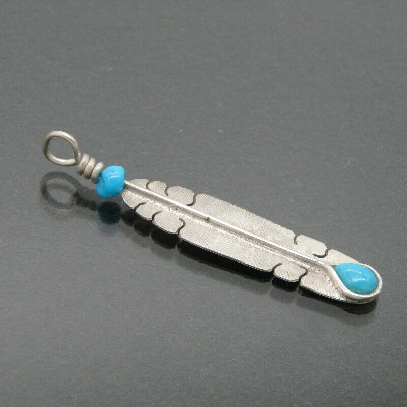 CLASSICの【中古】美品 Michael Kirk イスレタ族 ペンダント フェザー ターコイズ マイケルカーク トップ メンズ レディース インディアンジュエリー シルバー 28012984｜アングル3