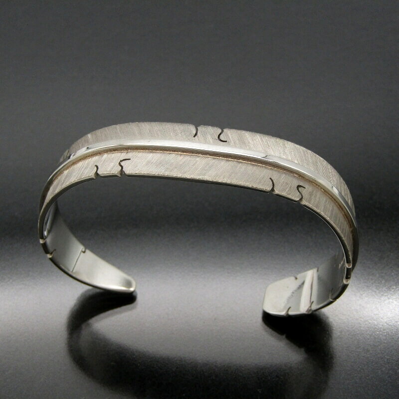 【中古】美品 Michael Kirk イスレタ族 バングル フェザー 13mm幅 マイケルカーク ブレスレット メンズ レディース インディアンジュエリー シルバー 28013448