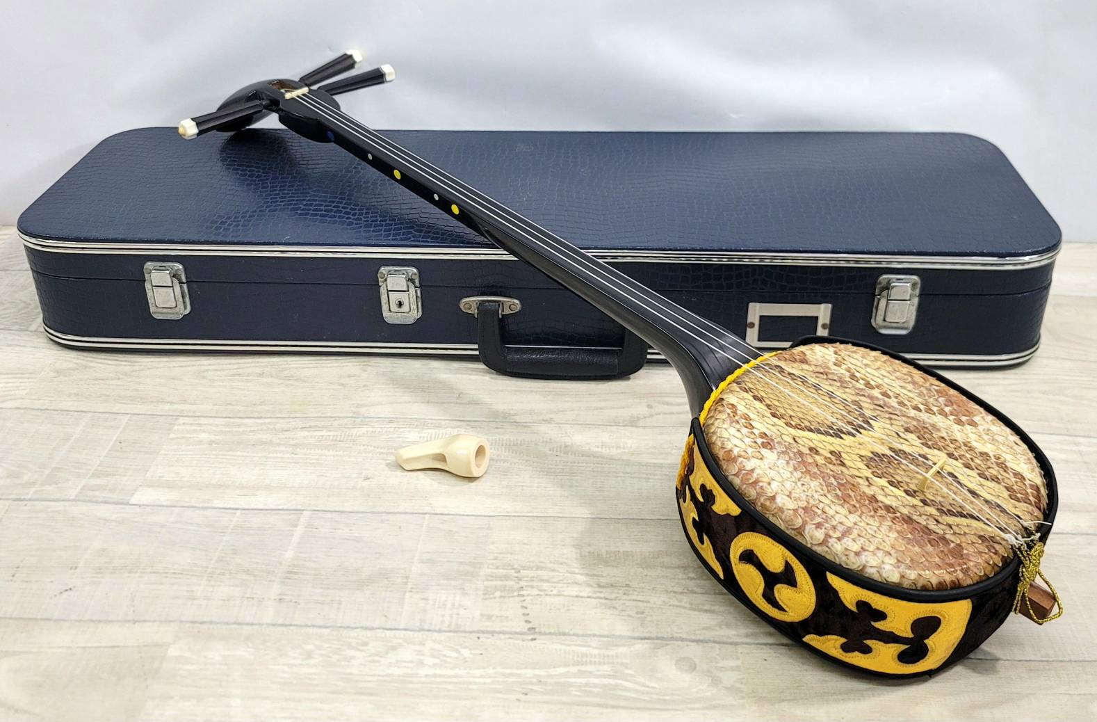 【中古】沖縄 三線 本革 蛇革 ハードケース 和楽器