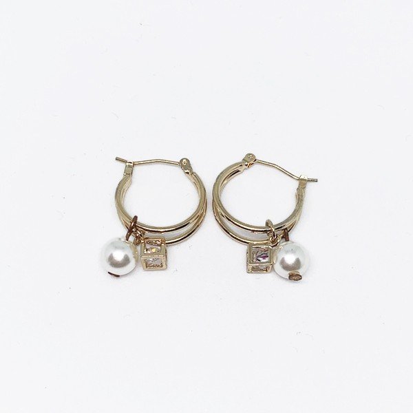 【メール便対応可能】シンプル 華奢 パール ピアス イヤリング ゴールド Earrings レディース