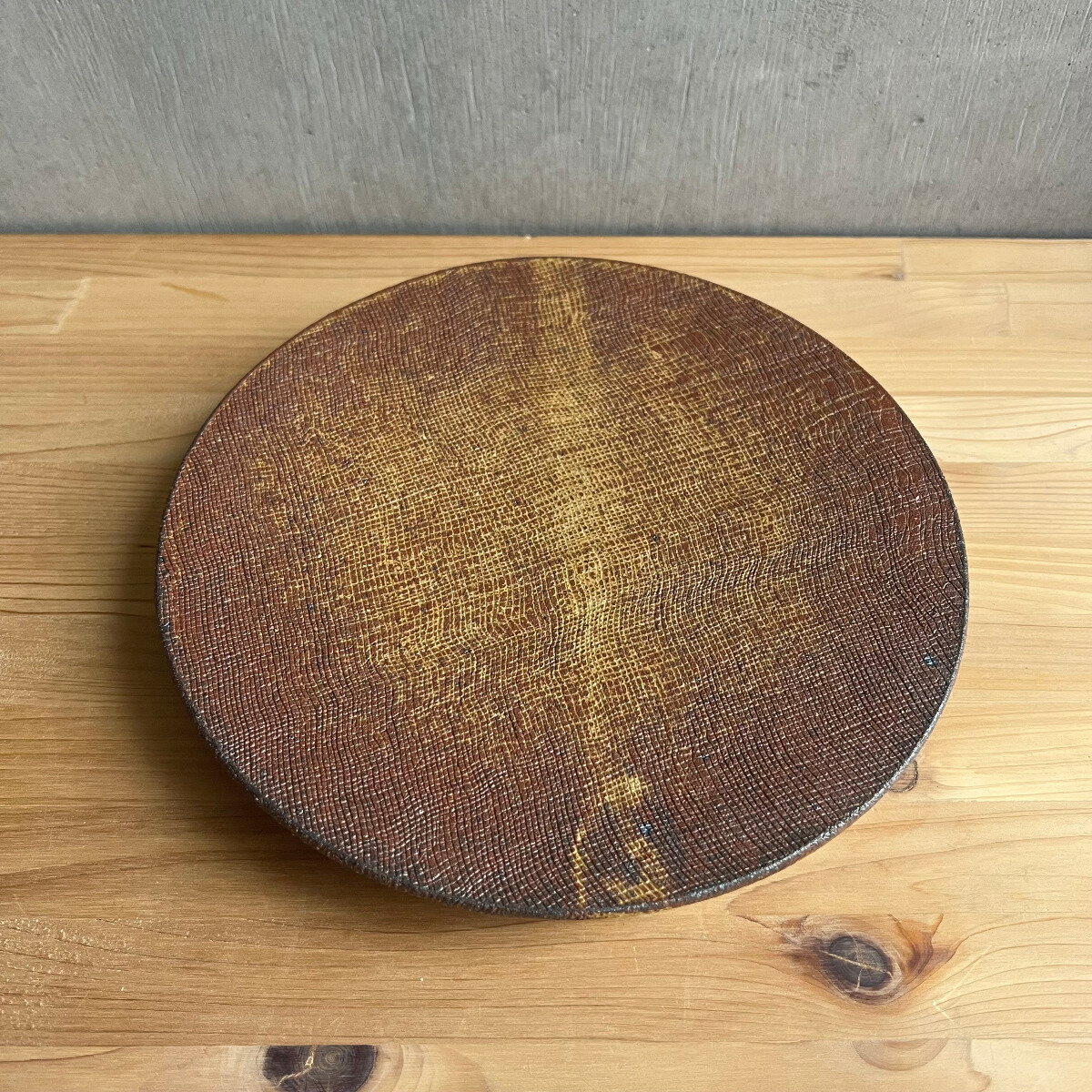 Rakuten - 上野焼 渡窯 21cm リバーシブルプレート 布目×伊羅保 | 7寸皿 丸皿 陶器 フラット 盛り皿