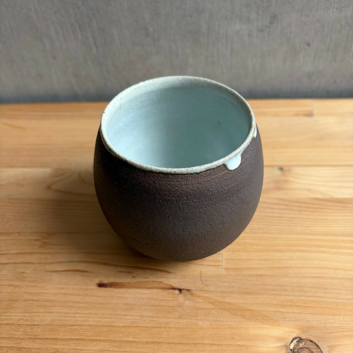 Rakuten - 上野焼 渡窯 芳香カップ 黒白 丸型 フリーカップ 陶器 うつわ