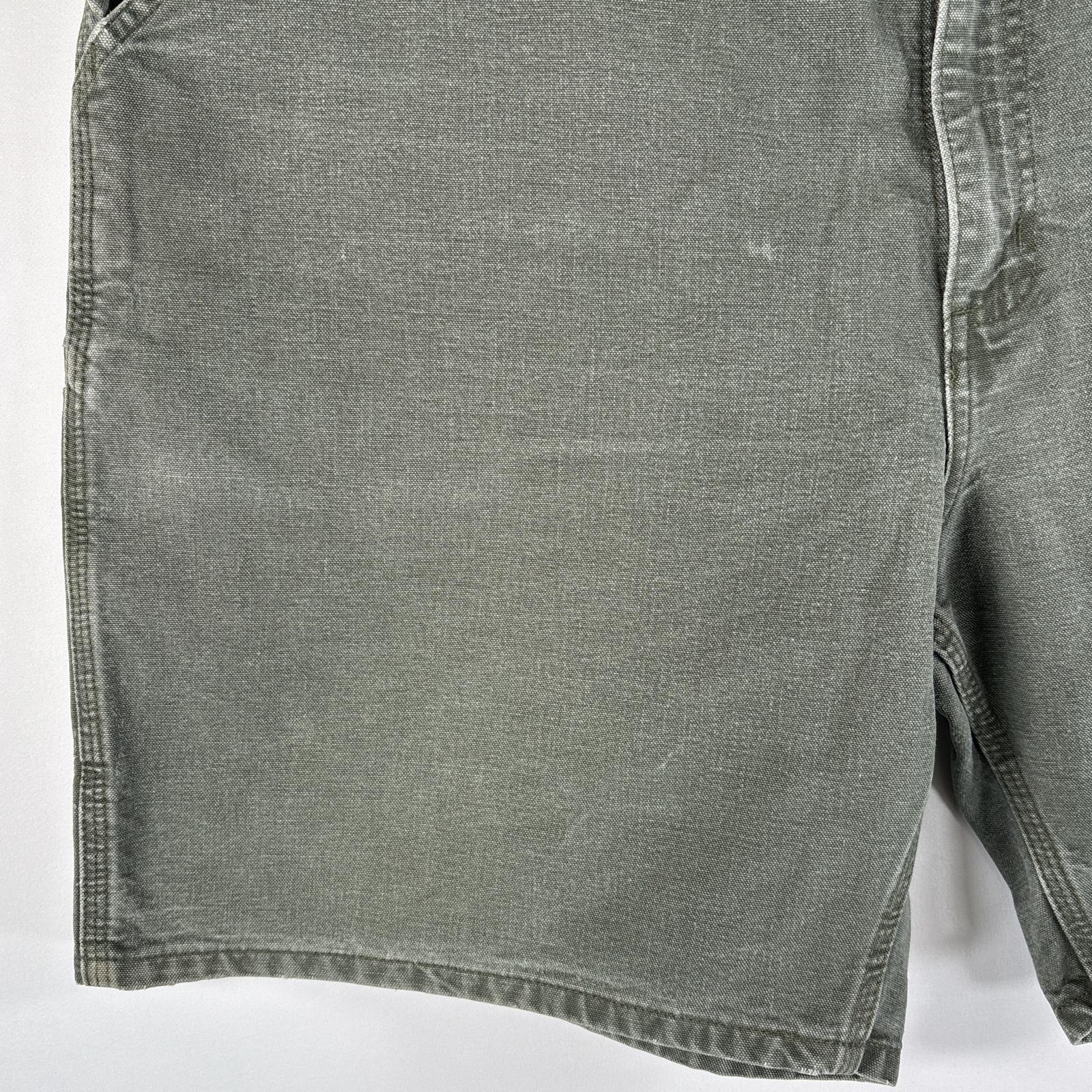 古着 カーハート Carhartt ダック ショートパンツ 大きいサイズ ワークショーツ ワンポイントロゴ ペインター w44 モスグリーン メンズ 【中古】