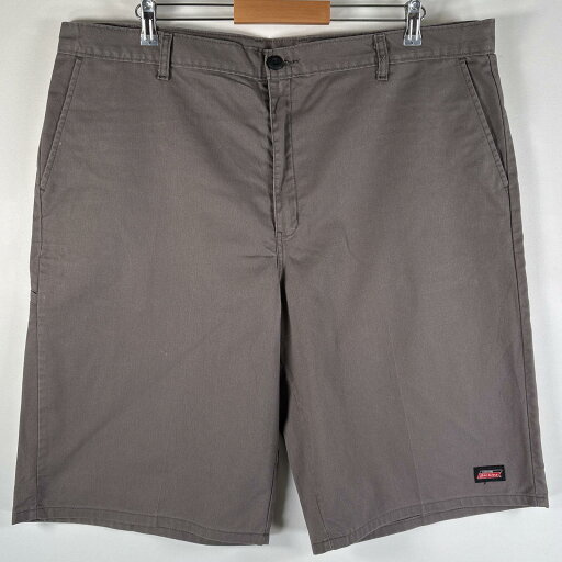 古着 ディッキーズ Dickies ショートパンツ ワークショーツ 大きいサイズ サイドポケット ワンポイントロゴ刺繍 w42 グレー メンズ 【中古】 古着 ディッキーズ Dickies ショートパンツ ワークショーツ 大きいサイズ サイドポケット ワンポイントロゴ刺繍 w42 グレー メンズ 【中古】