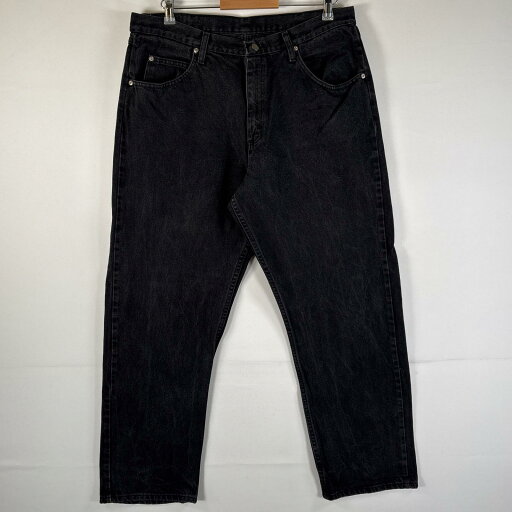 古着 ラングラー Wrangler デニムパンツ ワンポイントロゴ ブラックデニム テーパード コインポケット 大きいサイズ w36 L30 ブラック メンズ 【中古】 古着 ラングラー Wrangler デニムパンツ ワンポイントロゴ ブラックデニム テーパード コインポケット 大きいサイズ w36 L30 ブラック メンズ 【中古】