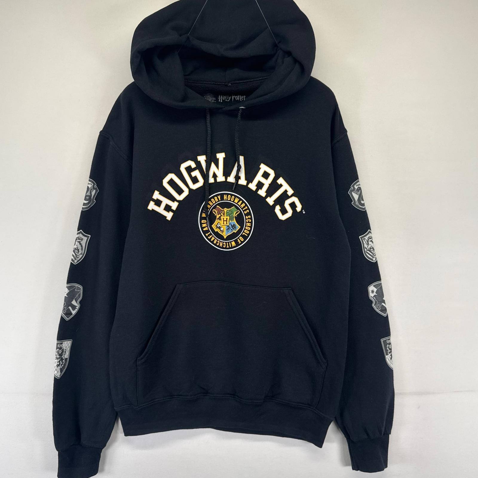 Rakuten - 古着 ハリーポッター HARRY POTTER パーカー プルオーバー ホグワーツ スウェット ムービー プリント S ブラック系 プリント メンズ 【中古】