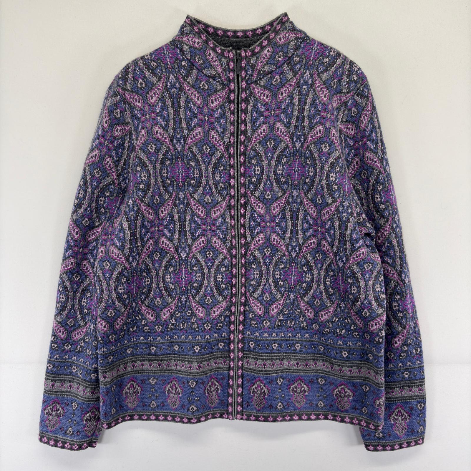 管理番号 OYL0000004 ブランド ペンドルトン / PENDLETON 対象 レディース カラー パープル系 季節・シーズン オールシーズン 生産国 中国 年代 1990年代 素材 ウール100% 表記サイズ M 肩幅 約40cm 着丈 約59cm 身幅 約51cm 袖丈 約60cm 採寸注意 採寸データは全て平置き採寸で図っております。ウエスト、胸囲、渡り、裾幅などの実寸は2倍の長さとなります。 海外規格の商品が多いため必ず採寸データを参考にご購入お願いします。 ランク B 全体的に多少の細かな傷や使用感はあるが目立つダメージのない商品 ※商品のダメージ詳細は画像にてご確認ください。 ※USEDですので使用感などございますが、まだまだご愛用していただけます。 古着という事をご理解の上ご注文よろしくお願いします。 状態は当社独自の基準です。 ※ダメージ箇所は文面で表しきれない場合や記入漏れを防ぐため基本は記入しておりません。必ず撮影している画像で商品状態の判断をお願いします。中には見落としがある場合がございますのでご理解の上ご購入よろしくお願いします。 注意点 ・出品商品は海外から輸入した中古品になります。 ・当ショップでは海外製品の古着を販売しているという特性上、同じ表記サイズであっても、日本規格製品と海外規格製品でサイズ感が異なる場合があります。 また、長年の使用・洗濯による縮みが発生している場合があり、タグに表記されているサイズ感とは異なる場合があります。 その他、「ブランド」によってサイズ感が異なる可能性があります。 ・表記サイズについて、省略して記載をすることがあります。 例）タグ表示：LT、L/G　⇒　商品ページの【サイズ表記】項目：L ・サイズ確認を行う際は、【表記サイズ】と併せて弊社基準の【実寸サイズ】と【タグ画像】による確認をお願いいたします。 ※サイズ違いによる返品・返金はお受けいたしませんので、ご自身でサイズを確認してからご購入をお願いいたします。 ・中古品になりますので、商品によって傷や汚れやシミダメージなど使用感など含まれる場合があります。 必ず商品の説明、状態、画像を十分ご確認の上購入をよろしくお願いいたします。 ・画像では照明などで色の識別が少し違う風合いで映る場合があります。 ・1点のご購入から送料無料になります。 発送方法は佐川急便のいずれかで発送になります。 ・飛脚宅急便 ・ゆうパケット