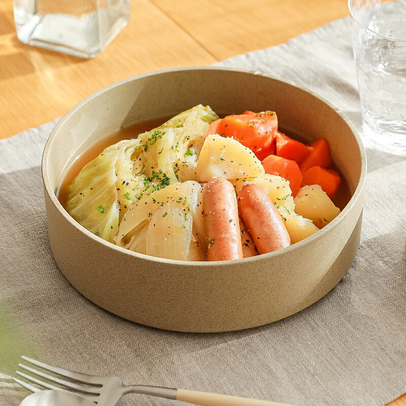 HASAMI PORCELAIN ボウル 直径18.5cm 丸形 円形 日本製 国産 波佐見焼 食器 お皿 北欧 ナチュラル シンプル 人気 楽ギフ_包装 あす着対応