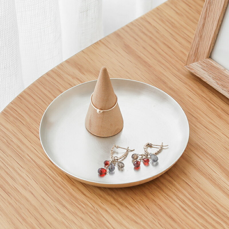 fog linen work シルバートレー 円形 Sサイズ 直径9cm 置物 オブジェ プレート トレイ 真鍮 インド製 ..