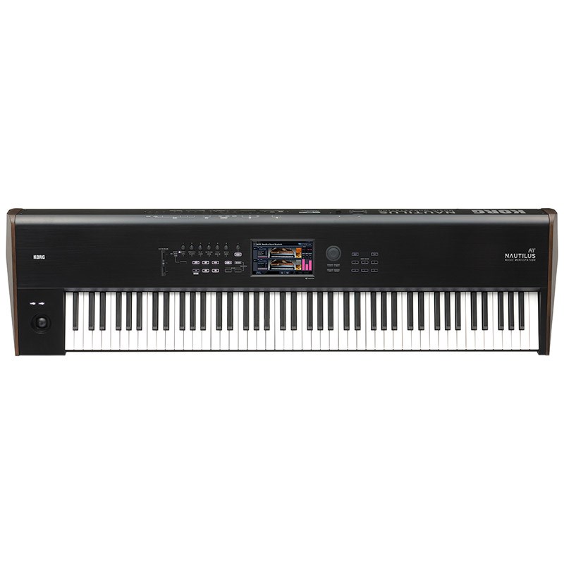 楽器種別：新品シンセサイザー/KORG 商品一覧＞＞シンセサイザー【155，000円〜300，000円】 商品一覧＞＞楽器・機材好きが集まる! イケベの鍵盤＆DTM・REC専門店です！【デジタル楽器特価祭り】NAUTILUS-88 AT(限定特価)※配送事項要ご確認 KORG シンセサイザー・電子楽器 シンセサイザー商品説明※配送事項・代金引換は承っておりませんので、予めご了承下さいませ。【沖縄・離島へのご配送について】本商品を沖縄及び離島へ発送の際は、送料別途お見積もりとなります。また、沖縄及び離島へ配送の場合、納期に1週間前後お時間を頂く場合がございます。ご注文前にお問い合わせ下さい。------------------------------------------------------------------------------★NAUTILUS AT MUSIC WORKSTATION◎アフタータッチを装備し、フラッグシップに相応しい完成度に◎アフタータッチ対応のプログラムにより、表現力アップ◎パネルに「AT」の文字を追加◎61 キー、88 キーの2 モデル◎既存ユーザーに対するアフタータッチ機能追加の有償サービスもご用意アフタータッチを装備し、完成度を極めたフラッグシップ・モデル。コルグのフラッグシップ・ワークステーション、NAUTILUS（ノーチラス）に新たに2 つのモデル、61 鍵盤および88 鍵盤のバージョンが用意されたNAUTILUS AT（AfterTouch）がラインナップに加わります。NAUTILUS の卓越した表現力は新たにアフタータッチ機能を装備し、ここに極まります。NAUTILUS AT は、このモデルのために新たにチューニングを行ったサウンド・ライブラリーを搭載しており、既存プログラムにも刺激的なアフタータッチ効果を加えることで、箱から取り出してすぐにアフタータッチの表現力を存分に発揮することができます。鍵盤の打鍵の強弱（ベロシティ）による音量や音色の変化具合を即座にコントロールできるダイナミックス・ノブに、今回アフタータッチが組み合わさることで、NAUTILUS の9 種類のサウンド・エンジンが持つ潜在能力をフルに引き出します。NAUTILUS AT には、はピアノ・フィーリングを追求したプレミアムなRH3 鍵盤を搭載した88 鍵盤モデルと、軽快なレスポンスが特徴のシンセ鍵盤を搭載した61 鍵盤モデルの2 タイプ*をラインナップ。*NAUTILUS-73 にAT バージョンはございません。フラッグシップ・モデルのプレミアムな品質NAUTILUS は、日本国内の工場で最高レベルの品質で製造されています。88 鍵盤モデルには高い評価を得ているRH-3 ピアノ鍵盤を採用。4 段階の重さに分けたハンマー・アクション鍵盤は、耳の肥えた奏者にも非常にリアルなピアノ・フィーリングを提供します。このRH-3 鍵盤は、低音部ではより重く、高音部ではより軽い感触が得られるよう段階的に加重されており、優れた演奏性を実現。一方、61 鍵盤モデルには軽快なタッチのシンセ鍵盤を搭載し、複雑なフレーズも確実かつスムーズに再現します。NAUTILUS AT はパネル上のロゴに「AT」の文字を追加しており、特別なモデルであることが一目で確認できます。【主な仕様】■鍵盤：・88 鍵: RH3 (リアル・ウェイテッド・ハンマー・アクション3)鍵盤*・61 鍵: ナチュラル・タッチ・セミ・ウェイテッド鍵盤*※ベロシティ対応、アフタータッチ対応■外形寸法: (W x D x H)・88 鍵モデル: 1，437 x 387 x 139 mm・61 鍵モデル: 1，062 x 386 x 116 mm■質量:・88 鍵モデル: 23.1 kg・61 鍵モデル: 13.0 kgイケベカテゴリ_キーボード_シンセサイザー_KORG_新品 JAN:4959112238510 登録日:2023/07/16 シンセサイザー シンセ Synth コルグ