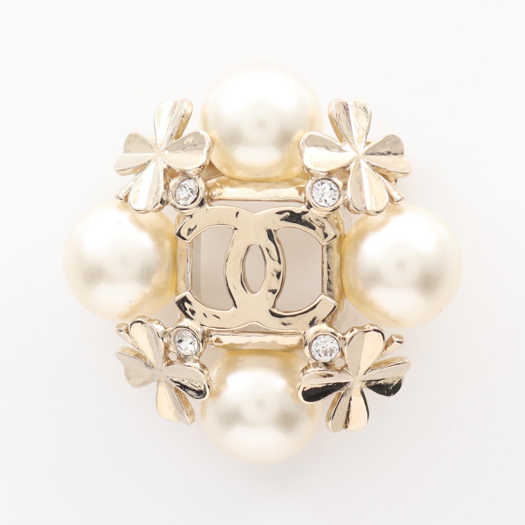 シャネル CHANEL ココマーク ブローチ アクセサリー GP(ゴールドメッキ) フェイクパール / ラインストーン ゴールド系 / ホワイト系 / クリア系 【中古】