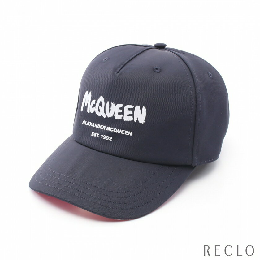 商品番号　893580 アレキサンダーマックイーン ALEXANDER MCQUEEN グラフィティ ベースボール キャップ キャップ ネイビー ピンク 6677784404Q【中古】 ブランド アレキサンダーマックイーン ALEXANDER MCQUEEN 品名 アレキサンダーマックイーン ALEXANDER MCQUEEN グラフィティ ベースボール キャップ キャップ ネイビー ピンク 6677784404Q 型番 6677784404Q サイズ メーカー表示：L、頭まわり ：49~69cm、ツバ：8cm、高さ：13cmサイズについて&gt;&gt; 素材 ポリエステル カラー ネイビー ピンク 製造番号 - 仕様 - 付属品 - 特記事項 - 区分 メンズ：財布・小物：帽子 商品状態 Sランク 商品詳細 金具：傷 クスミ お問い合わせ番号 PD-0000893580 状態ランク S S ＜新品・新品同様＞新品もしくは新品同様で保管に伴う目立たない傷や汚れがある A ＜美品＞数回使用した程度の傷や汚れが少ない AB ＜良品＞目立たない小傷・スレ・汚れ・毛羽立ち・色アセなどがある B ＜使用感のある中古品＞全体に傷・スレ・汚れ・毛羽立ち・色アセなど使用感がある BC ＜使用感が目立つ中古品＞全体に目立つ傷や汚れが多く、経年劣化や型崩れ、部分的に大きなダメージもある使用感が目立つ C ＜使用感が強い中古品＞全体に非常に強い傷や汚れ、多数のシミや経年劣化、型崩れなどがあり、使用感が強い