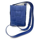 【送料無料】 Bottega Veneta ボッテガヴェネタ マキシイントレチャート カセット クロスボディショルダーバッグ レザー ブルー 青 メンズ 男性 ...