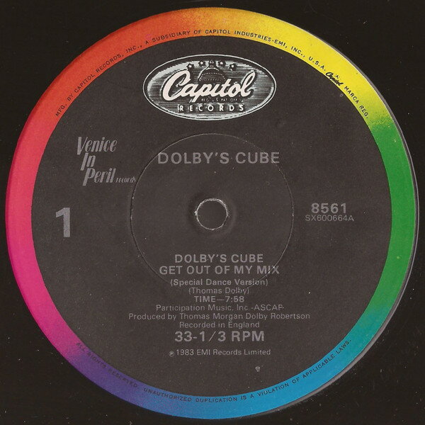 ・アーティスト Dolby's Cube ・タイトル Get Out Of My Mix (Special Dance Version) ・レーベル・型番 Capitol Records, Venice In Peril Records SX600665 ・フォーマット 12" ・コンディション(盤) 可 (VG) ・コンディション(ジャケット) 可 (VG) ・コンディション(帯) オビなし ・特記事項 【カバーにキズ/ダメージ】【レーベルに書き込み】【盤に薄い跡】 サンプル画像です。実際の商品の画像ではありません 商品写真はバーコード/カタログ番号に対応したサンプル画像ですので、お送りする商品の画像ではありません。帯やライナーなどの付属品は、特記事項に記載されている場合のみ含まれます。プロモやカラーレコードなどの仕様についても、該当する場合のみ特記事項に記載しています。 【ご購入前に必ずご確認ください】 ・本店サイト(www.recordcity.jp)とは価格、送料が違います ・本店サイト、その他支店のオーダーとは同梱発送できません ・注文確定後に別の注文を頂いた場合、注文同士の同梱は致しかねます。 ・別倉庫から発送しているため、店頭受け渡しは対応しておりません ・一部商品は他の通販サイトでも販売しているため、ご注文のタイミングによっては商品のご用意ができない場合がございます。 ・土日祝日はお休みです 金曜・祝前日9時以降のご連絡またはご入金は、返答または発送が週明け・祝日明けに順次対応となります。 ・ご購入後のキャンセル不可 ご購入後のキャンセルはいかなる理由においてもお受けできません。ご了承の上、ご購入くださいませ。 ・日本郵便(ゆうパック/ゆうメール)によるお届けになります。 ・中古品であることをご理解ください 当ストアでは中古商品を主に販売しております。中古品であることをご理解の上ご購入ください。また、一部商品はRecordCityオンラインストアで試聴可能です。 ・返品について お客様のご都合による返品は一切承っておりません。 表記の内容と実際の商品に相違がある場合、また針飛び等で返品・返金をご希望される場合は、商品の到着後1週間以内にご連絡ください。商品の返送をこちらで確認後、キャンセル・返金を行います。 コンディションVG以下の商品は返品できません。プレイに影響のない表面のこすれ傷、プレス起因のノイズ盤は返品の対象外です。 【コンディション表記】 ・ほぼ新品(M-)(Like New) 完全な新品。未使用。当店ではほぼ使用しません ・非常に良い(EX)(Excellent) 中古盤として美品な状態。わずかな経年を感じるものの傷みを感じさせない、当店基準で最高の状態 ・良い(VG+)(Very Good Plus) 丁寧に扱われた中古品で、軽い使用感がみられる。 ・可(VG)(Acceptable) 使い込まれた中古品で、「良い」よりもさらに使用感がみられる。 ・悪い(VG-)(Bad) 状態が悪いアイテム。使用の保障はなく、再生不可、針飛び、目立つノイズがあるかもしれない。状態によるクレーム不可。返品不可。 ・非常に悪い(G)(Very Bad) 「悪い」よりさらに状態が悪いアイテム。使用の保障はなく、再生不可、針飛び、目立つノイズがあるかもしれない。状態によるクレーム不可。返品不可。 ・ジャンク(Fair)(Junk/Fair) 割れている、反っている、水ダメージがある、カビ、ジャケットが分離している、ひどい書き込み、ひどい擦れなど最低の状態。使用の保障はなく、再生不可、針飛び、目立つノイズがあるかもしれない。状態によるクレーム不可。返品不可。 ・ジャンク(Poor)(Junk/Poor) 割れている、反っている、水ダメージがある、カビ、ジャケットが分離している、ひどい書き込み、ひどい擦れなど最低の状態。使用の保障はなく、再生不可、針飛び、目立つノイズがあるかもしれない。状態によるクレーム不可。返品不可。