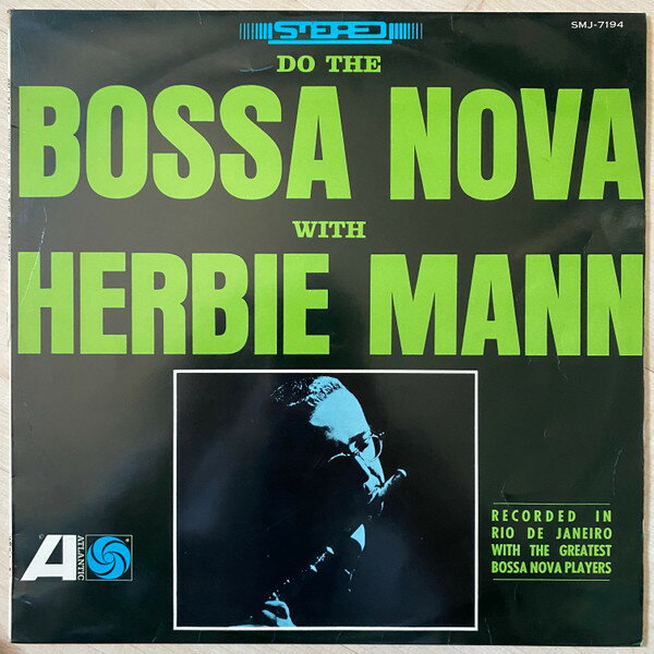 ・アーティスト Herbie Mann ・タイトル Do The Bossa Nova ・レーベル・型番 ATLANTIC SMJ7194 ・フォーマット LPレコード ・コンディション(盤) 非常に良い(EX) ・コンディション(ジャケット) 良い (VG+) ・コンディション(帯) オビなし ・特記事項 サンプル画像です。実際の商品の画像ではありません 商品写真はバーコード/カタログ番号に対応したサンプル画像ですので、お送りする商品の画像ではありません。帯やライナーなどの付属品は、特記事項に記載されている場合のみ含まれます。プロモやカラーレコードなどの仕様についても、該当する場合のみ特記事項に記載しています。 【ご購入前に必ずご確認ください】 ・本店サイト(www.recordcity.jp)とは価格、送料が違います ・本店サイト、その他支店のオーダーとは同梱発送できません ・注文確定後に別の注文を頂いた場合、注文同士の同梱は致しかねます。 ・別倉庫から発送しているため、店頭受け渡しは対応しておりません ・一部商品は他の通販サイトでも販売しているため、ご注文のタイミングによっては商品のご用意ができない場合がございます。 ・土日祝日はお休みです 金曜・祝前日9時以降のご連絡またはご入金は、返答または発送が週明け・祝日明けに順次対応となります。 ・ご購入後のキャンセル不可 ご購入後のキャンセルはいかなる理由においてもお受けできません。ご了承の上、ご購入くださいませ。 ・日本郵便(ゆうパック/ゆうメール)によるお届けになります。 ・中古品であることをご理解ください 当ストアでは中古商品を主に販売しております。中古品であることをご理解の上ご購入ください。また、一部商品はRecordCityオンラインストアで試聴可能です。 ・返品について お客様のご都合による返品は一切承っておりません。 表記の内容と実際の商品に相違がある場合、また針飛び等で返品・返金をご希望される場合は、商品の到着後1週間以内にご連絡ください。商品の返送をこちらで確認後、キャンセル・返金を行います。 コンディションVG以下の商品は返品できません。プレイに影響のない表面のこすれ傷、プレス起因のノイズ盤は返品の対象外です。 【コンディション表記】 ・ほぼ新品(M-)(Like New) 完全な新品。未使用。当店ではほぼ使用しません ・非常に良い(EX)(Excellent) 中古盤として美品な状態。わずかな経年を感じるものの傷みを感じさせない、当店基準で最高の状態 ・良い(VG+)(Very Good Plus) 丁寧に扱われた中古品で、軽い使用感がみられる。 ・可(VG)(Acceptable) 使い込まれた中古品で、「良い」よりもさらに使用感がみられる。 ・悪い(VG-)(Bad) 状態が悪いアイテム。使用の保障はなく、再生不可、針飛び、目立つノイズがあるかもしれない。状態によるクレーム不可。返品不可。 ・非常に悪い(G)(Very Bad) 「悪い」よりさらに状態が悪いアイテム。使用の保障はなく、再生不可、針飛び、目立つノイズがあるかもしれない。状態によるクレーム不可。返品不可。 ・ジャンク(Fair)(Junk/Fair) 割れている、反っている、水ダメージがある、カビ、ジャケットが分離している、ひどい書き込み、ひどい擦れなど最低の状態。使用の保障はなく、再生不可、針飛び、目立つノイズがあるかもしれない。状態によるクレーム不可。返品不可。 ・ジャンク(Poor)(Junk/Poor) 割れている、反っている、水ダメージがある、カビ、ジャケットが分離している、ひどい書き込み、ひどい擦れなど最低の状態。使用の保障はなく、再生不可、針飛び、目立つノイズがあるかもしれない。状態によるクレーム不可。返品不可。