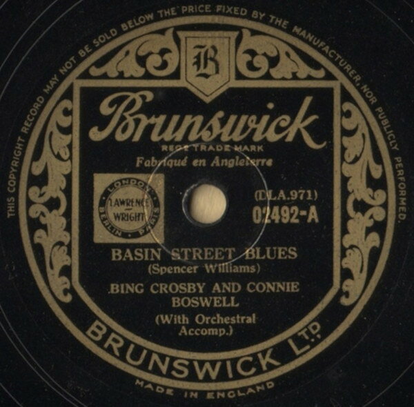 ・アーティスト Bing Crosby & Connie Boswell ・タイトル Basin Street Blues / Bob White (Whatcha Gonna Swing Tonight?) ・レーベル・型番 Brunswick 02492 ・フォーマット 78回転SP盤レコード ・コンディション(盤) 良い (VG+) ・コンディション(ジャケット) プレインカバー（元ジャケット／カバー無し） ・コンディション(帯) オビなし ・特記事項 【※再生コンディションによる返品不可】【CompanySleeve】 サンプル画像です。実際の商品の画像ではありません 商品写真はバーコード/カタログ番号に対応したサンプル画像ですので、お送りする商品の画像ではありません。帯やライナーなどの付属品は、特記事項に記載されている場合のみ含まれます。プロモやカラーレコードなどの仕様についても、該当する場合のみ特記事項に記載しています。 【ご購入前に必ずご確認ください】 ・本店サイト(www.recordcity.jp)とは価格、送料が違います ・本店サイト、その他支店のオーダーとは同梱発送できません ・注文確定後に別の注文を頂いた場合、注文同士の同梱は致しかねます。 ・別倉庫から発送しているため、店頭受け渡しは対応しておりません ・一部商品は他の通販サイトでも販売しているため、ご注文のタイミングによっては商品のご用意ができない場合がございます。 ・土日祝日はお休みです 金曜・祝前日9時以降のご連絡またはご入金は、返答または発送が週明け・祝日明けに順次対応となります。 ・ご購入後のキャンセル不可 ご購入後のキャンセルはいかなる理由においてもお受けできません。ご了承の上、ご購入くださいませ。 ・日本郵便(ゆうパック/ゆうメール)によるお届けになります。 ・中古品であることをご理解ください 当ストアでは中古商品を主に販売しております。中古品であることをご理解の上ご購入ください。また、一部商品はRecordCityオンラインストアで試聴可能です。 ・返品について お客様のご都合による返品は一切承っておりません。 表記の内容と実際の商品に相違がある場合、また針飛び等で返品・返金をご希望される場合は、商品の到着後1週間以内にご連絡ください。商品の返送をこちらで確認後、キャンセル・返金を行います。 コンディションVG以下の商品は返品できません。プレイに影響のない表面のこすれ傷、プレス起因のノイズ盤は返品の対象外です。 【コンディション表記】 ・ほぼ新品(M-)(Like New) 完全な新品。未使用。当店ではほぼ使用しません ・非常に良い(EX)(Excellent) 中古盤として美品な状態。わずかな経年を感じるものの傷みを感じさせない、当店基準で最高の状態 ・良い(VG+)(Very Good Plus) 丁寧に扱われた中古品で、軽い使用感がみられる。 ・可(VG)(Acceptable) 使い込まれた中古品で、「良い」よりもさらに使用感がみられる。 ・悪い(VG-)(Bad) 状態が悪いアイテム。使用の保障はなく、再生不可、針飛び、目立つノイズがあるかもしれない。状態によるクレーム不可。返品不可。 ・非常に悪い(G)(Very Bad) 「悪い」よりさらに状態が悪いアイテム。使用の保障はなく、再生不可、針飛び、目立つノイズがあるかもしれない。状態によるクレーム不可。返品不可。 ・ジャンク(Fair)(Junk/Fair) 割れている、反っている、水ダメージがある、カビ、ジャケットが分離している、ひどい書き込み、ひどい擦れなど最低の状態。使用の保障はなく、再生不可、針飛び、目立つノイズがあるかもしれない。状態によるクレーム不可。返品不可。 ・ジャンク(Poor)(Junk/Poor) 割れている、反っている、水ダメージがある、カビ、ジャケットが分離している、ひどい書き込み、ひどい擦れなど最低の状態。使用の保障はなく、再生不可、針飛び、目立つノイズがあるかもしれない。状態によるクレーム不可。返品不可。