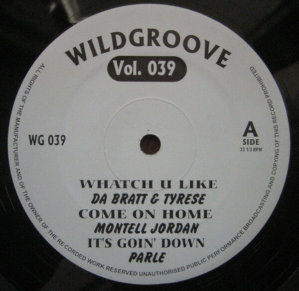 ・アーティスト Various ・タイトル Wildgroove Vol. 039 ・レーベル・型番 Wildgroove WG039 ・フォーマット 12" ・コンディション(盤) 良い (VG+) ・コンディション(ジャケット) プレインカバー（元ジャケット／カバー無し） ・コンディション(帯) オビなし ・特記事項 【盤に薄い跡】 サンプル画像です。実際の商品の画像ではありません 商品写真はバーコード/カタログ番号に対応したサンプル画像ですので、お送りする商品の画像ではありません。帯やライナーなどの付属品は、特記事項に記載されている場合のみ含まれます。プロモやカラーレコードなどの仕様についても、該当する場合のみ特記事項に記載しています。 【ご購入前に必ずご確認ください】 ・本店サイト(www.recordcity.jp)とは価格、送料が違います ・本店サイト、その他支店のオーダーとは同梱発送できません ・注文確定後に別の注文を頂いた場合、注文同士の同梱は致しかねます。 ・別倉庫から発送しているため、店頭受け渡しは対応しておりません ・一部商品は他の通販サイトでも販売しているため、ご注文のタイミングによっては商品のご用意ができない場合がございます。 ・土日祝日はお休みです 金曜・祝前日9時以降のご連絡またはご入金は、返答または発送が週明け・祝日明けに順次対応となります。 ・ご購入後のキャンセル不可 ご購入後のキャンセルはいかなる理由においてもお受けできません。ご了承の上、ご購入くださいませ。 ・日本郵便(ゆうパック/ゆうメール)によるお届けになります。 ・中古品であることをご理解ください 当ストアでは中古商品を主に販売しております。中古品であることをご理解の上ご購入ください。また、一部商品はRecordCityオンラインストアで試聴可能です。 ・返品について お客様のご都合による返品は一切承っておりません。 表記の内容と実際の商品に相違がある場合、また針飛び等で返品・返金をご希望される場合は、商品の到着後1週間以内にご連絡ください。商品の返送をこちらで確認後、キャンセル・返金を行います。 コンディションVG以下の商品は返品できません。プレイに影響のない表面のこすれ傷、プレス起因のノイズ盤は返品の対象外です。 【コンディション表記】 ・ほぼ新品(M-)(Like New) 完全な新品。未使用。当店ではほぼ使用しません ・非常に良い(EX)(Excellent) 中古盤として美品な状態。わずかな経年を感じるものの傷みを感じさせない、当店基準で最高の状態 ・良い(VG+)(Very Good Plus) 丁寧に扱われた中古品で、軽い使用感がみられる。 ・可(VG)(Acceptable) 使い込まれた中古品で、「良い」よりもさらに使用感がみられる。 ・悪い(VG-)(Bad) 状態が悪いアイテム。使用の保障はなく、再生不可、針飛び、目立つノイズがあるかもしれない。状態によるクレーム不可。返品不可。 ・非常に悪い(G)(Very Bad) 「悪い」よりさらに状態が悪いアイテム。使用の保障はなく、再生不可、針飛び、目立つノイズがあるかもしれない。状態によるクレーム不可。返品不可。 ・ジャンク(Fair)(Junk/Fair) 割れている、反っている、水ダメージがある、カビ、ジャケットが分離している、ひどい書き込み、ひどい擦れなど最低の状態。使用の保障はなく、再生不可、針飛び、目立つノイズがあるかもしれない。状態によるクレーム不可。返品不可。 ・ジャンク(Poor)(Junk/Poor) 割れている、反っている、水ダメージがある、カビ、ジャケットが分離している、ひどい書き込み、ひどい擦れなど最低の状態。使用の保障はなく、再生不可、針飛び、目立つノイズがあるかもしれない。状態によるクレーム不可。返品不可。