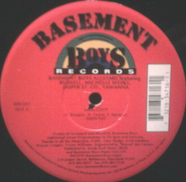 ・アーティスト Basement Boys ・タイトル Holiday ・レーベル・型番 Basement Boys Records BBR033 ・フォーマット 12" ・コンディション(盤) 良い (VG+) ・コンディション(ジャケット) プレインカバー（元ジャケット／カバー無し） ・コンディション(帯) オビなし ・特記事項 サンプル画像です。実際の商品の画像ではありません 商品写真はバーコード/カタログ番号に対応したサンプル画像ですので、お送りする商品の画像ではありません。帯やライナーなどの付属品は、特記事項に記載されている場合のみ含まれます。プロモやカラーレコードなどの仕様についても、該当する場合のみ特記事項に記載しています。 【ご購入前に必ずご確認ください】 ・本店サイト(www.recordcity.jp)とは価格、送料が違います ・本店サイト、その他支店のオーダーとは同梱発送できません ・注文確定後に別の注文を頂いた場合、注文同士の同梱は致しかねます。 ・別倉庫から発送しているため、店頭受け渡しは対応しておりません ・一部商品は他の通販サイトでも販売しているため、ご注文のタイミングによっては商品のご用意ができない場合がございます。 ・土日祝日はお休みです 金曜・祝前日9時以降のご連絡またはご入金は、返答または発送が週明け・祝日明けに順次対応となります。 ・ご購入後のキャンセル不可 ご購入後のキャンセルはいかなる理由においてもお受けできません。ご了承の上、ご購入くださいませ。 ・日本郵便(ゆうパック/ゆうメール)によるお届けになります。 ・中古品であることをご理解ください 当ストアでは中古商品を主に販売しております。中古品であることをご理解の上ご購入ください。また、一部商品はRecordCityオンラインストアで試聴可能です。 ・返品について お客様のご都合による返品は一切承っておりません。 表記の内容と実際の商品に相違がある場合、また針飛び等で返品・返金をご希望される場合は、商品の到着後1週間以内にご連絡ください。商品の返送をこちらで確認後、キャンセル・返金を行います。 コンディションVG以下の商品は返品できません。プレイに影響のない表面のこすれ傷、プレス起因のノイズ盤は返品の対象外です。 【コンディション表記】 ・ほぼ新品(M-)(Like New) 完全な新品。未使用。当店ではほぼ使用しません ・非常に良い(EX)(Excellent) 中古盤として美品な状態。わずかな経年を感じるものの傷みを感じさせない、当店基準で最高の状態 ・良い(VG+)(Very Good Plus) 丁寧に扱われた中古品で、軽い使用感がみられる。 ・可(VG)(Acceptable) 使い込まれた中古品で、「良い」よりもさらに使用感がみられる。 ・悪い(VG-)(Bad) 状態が悪いアイテム。使用の保障はなく、再生不可、針飛び、目立つノイズがあるかもしれない。状態によるクレーム不可。返品不可。 ・非常に悪い(G)(Very Bad) 「悪い」よりさらに状態が悪いアイテム。使用の保障はなく、再生不可、針飛び、目立つノイズがあるかもしれない。状態によるクレーム不可。返品不可。 ・ジャンク(Fair)(Junk/Fair) 割れている、反っている、水ダメージがある、カビ、ジャケットが分離している、ひどい書き込み、ひどい擦れなど最低の状態。使用の保障はなく、再生不可、針飛び、目立つノイズがあるかもしれない。状態によるクレーム不可。返品不可。 ・ジャンク(Poor)(Junk/Poor) 割れている、反っている、水ダメージがある、カビ、ジャケットが分離している、ひどい書き込み、ひどい擦れなど最低の状態。使用の保障はなく、再生不可、針飛び、目立つノイズがあるかもしれない。状態によるクレーム不可。返品不可。