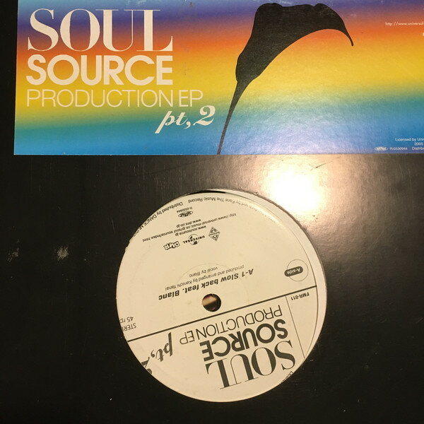 ・アーティスト Soul Source Production ・タイトル Soul Source Production Ep 2 ・レーベル・型番 FACE FMR011 ・フォーマット 12" ・コンディション(盤) 良い (VG+) ・コンディション(ジャケット) 良い (VG+) ・コンディション(帯) オビなし ・特記事項 【カバーにシール付着】【盤に浅い跡】 サンプル画像です。実際の商品の画像ではありません 商品写真はバーコード/カタログ番号に対応したサンプル画像ですので、お送りする商品の画像ではありません。帯やライナーなどの付属品は、特記事項に記載されている場合のみ含まれます。プロモやカラーレコードなどの仕様についても、該当する場合のみ特記事項に記載しています。 【ご購入前に必ずご確認ください】 ・本店サイト(www.recordcity.jp)とは価格、送料が違います ・本店サイト、その他支店のオーダーとは同梱発送できません ・注文確定後に別の注文を頂いた場合、注文同士の同梱は致しかねます。 ・別倉庫から発送しているため、店頭受け渡しは対応しておりません ・一部商品は他の通販サイトでも販売しているため、ご注文のタイミングによっては商品のご用意ができない場合がございます。 ・土日祝日はお休みです 金曜・祝前日9時以降のご連絡またはご入金は、返答または発送が週明け・祝日明けに順次対応となります。 ・ご購入後のキャンセル不可 ご購入後のキャンセルはいかなる理由においてもお受けできません。ご了承の上、ご購入くださいませ。 ・日本郵便(ゆうパック/ゆうメール)によるお届けになります。 ・中古品であることをご理解ください 当ストアでは中古商品を主に販売しております。中古品であることをご理解の上ご購入ください。また、一部商品はRecordCityオンラインストアで試聴可能です。 ・返品について お客様のご都合による返品は一切承っておりません。 表記の内容と実際の商品に相違がある場合、また針飛び等で返品・返金をご希望される場合は、商品の到着後1週間以内にご連絡ください。商品の返送をこちらで確認後、キャンセル・返金を行います。 コンディションVG以下の商品は返品できません。プレイに影響のない表面のこすれ傷、プレス起因のノイズ盤は返品の対象外です。 【コンディション表記】 ・ほぼ新品(M-)(Like New) 完全な新品。未使用。当店ではほぼ使用しません ・非常に良い(EX)(Excellent) 中古盤として美品な状態。わずかな経年を感じるものの傷みを感じさせない、当店基準で最高の状態 ・良い(VG+)(Very Good Plus) 丁寧に扱われた中古品で、軽い使用感がみられる。 ・可(VG)(Acceptable) 使い込まれた中古品で、「良い」よりもさらに使用感がみられる。 ・悪い(VG-)(Bad) 状態が悪いアイテム。使用の保障はなく、再生不可、針飛び、目立つノイズがあるかもしれない。状態によるクレーム不可。返品不可。 ・非常に悪い(G)(Very Bad) 「悪い」よりさらに状態が悪いアイテム。使用の保障はなく、再生不可、針飛び、目立つノイズがあるかもしれない。状態によるクレーム不可。返品不可。 ・ジャンク(Fair)(Junk/Fair) 割れている、反っている、水ダメージがある、カビ、ジャケットが分離している、ひどい書き込み、ひどい擦れなど最低の状態。使用の保障はなく、再生不可、針飛び、目立つノイズがあるかもしれない。状態によるクレーム不可。返品不可。 ・ジャンク(Poor)(Junk/Poor) 割れている、反っている、水ダメージがある、カビ、ジャケットが分離している、ひどい書き込み、ひどい擦れなど最低の状態。使用の保障はなく、再生不可、針飛び、目立つノイズがあるかもしれない。状態によるクレーム不可。返品不可。