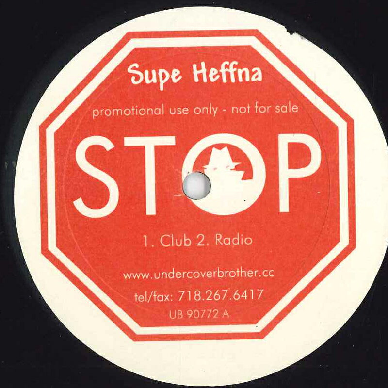 ・アーティスト Supe Heffna ・タイトル Stop ・レーベル・型番 NONE UB90772 ・フォーマット 12" ・コンディション(盤) 良い (VG+) ・コンディション(ジャケット) プレインカバー（元ジャケット／カバー無し） ・コンディション(帯) オビなし ・特記事項 【盤に浅い跡】 サンプル画像です。実際の商品の画像ではありません 商品写真はバーコード/カタログ番号に対応したサンプル画像ですので、お送りする商品の画像ではありません。帯やライナーなどの付属品は、特記事項に記載されている場合のみ含まれます。プロモやカラーレコードなどの仕様についても、該当する場合のみ特記事項に記載しています。 【ご購入前に必ずご確認ください】 ・本店サイト(www.recordcity.jp)とは価格、送料が違います ・本店サイト、その他支店のオーダーとは同梱発送できません ・注文確定後に別の注文を頂いた場合、注文同士の同梱は致しかねます。 ・別倉庫から発送しているため、店頭受け渡しは対応しておりません ・一部商品は他の通販サイトでも販売しているため、ご注文のタイミングによっては商品のご用意ができない場合がございます。 ・土日祝日はお休みです 金曜・祝前日9時以降のご連絡またはご入金は、返答または発送が週明け・祝日明けに順次対応となります。 ・ご購入後のキャンセル不可 ご購入後のキャンセルはいかなる理由においてもお受けできません。ご了承の上、ご購入くださいませ。 ・日本郵便(ゆうパック/ゆうメール)によるお届けになります。 ・中古品であることをご理解ください 当ストアでは中古商品を主に販売しております。中古品であることをご理解の上ご購入ください。また、一部商品はRecordCityオンラインストアで試聴可能です。 ・返品について お客様のご都合による返品は一切承っておりません。 表記の内容と実際の商品に相違がある場合、また針飛び等で返品・返金をご希望される場合は、商品の到着後1週間以内にご連絡ください。商品の返送をこちらで確認後、キャンセル・返金を行います。 コンディションVG以下の商品は返品できません。プレイに影響のない表面のこすれ傷、プレス起因のノイズ盤は返品の対象外です。 【コンディション表記】 ・ほぼ新品(M-)(Like New) 完全な新品。未使用。当店ではほぼ使用しません ・非常に良い(EX)(Excellent) 中古盤として美品な状態。わずかな経年を感じるものの傷みを感じさせない、当店基準で最高の状態 ・良い(VG+)(Very Good Plus) 丁寧に扱われた中古品で、軽い使用感がみられる。 ・可(VG)(Acceptable) 使い込まれた中古品で、「良い」よりもさらに使用感がみられる。 ・悪い(VG-)(Bad) 状態が悪いアイテム。使用の保障はなく、再生不可、針飛び、目立つノイズがあるかもしれない。状態によるクレーム不可。返品不可。 ・非常に悪い(G)(Very Bad) 「悪い」よりさらに状態が悪いアイテム。使用の保障はなく、再生不可、針飛び、目立つノイズがあるかもしれない。状態によるクレーム不可。返品不可。 ・ジャンク(Fair)(Junk/Fair) 割れている、反っている、水ダメージがある、カビ、ジャケットが分離している、ひどい書き込み、ひどい擦れなど最低の状態。使用の保障はなく、再生不可、針飛び、目立つノイズがあるかもしれない。状態によるクレーム不可。返品不可。 ・ジャンク(Poor)(Junk/Poor) 割れている、反っている、水ダメージがある、カビ、ジャケットが分離している、ひどい書き込み、ひどい擦れなど最低の状態。使用の保障はなく、再生不可、針飛び、目立つノイズがあるかもしれない。状態によるクレーム不可。返品不可。