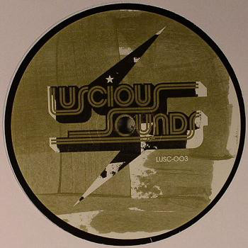 ・アーティスト Azzido Da Bass, Johnny Blake ・タイトル Lonely By Your Side ・レーベル・型番 Luscious Sounds LUSC003 ・フォーマット 12" ・コンディション(盤) 良い (VG+) ・コンディション(ジャケット) 良い (VG+) ・コンディション(帯) オビなし ・特記事項 【カバーに目立つキズ/ダメージ】 サンプル画像です。実際の商品の画像ではありません 商品写真はバーコード/カタログ番号に対応したサンプル画像ですので、お送りする商品の画像ではありません。帯やライナーなどの付属品は、特記事項に記載されている場合のみ含まれます。プロモやカラーレコードなどの仕様についても、該当する場合のみ特記事項に記載しています。 【ご購入前に必ずご確認ください】 ・本店サイト(www.recordcity.jp)とは価格、送料が違います ・本店サイト、その他支店のオーダーとは同梱発送できません ・注文確定後に別の注文を頂いた場合、注文同士の同梱は致しかねます。 ・別倉庫から発送しているため、店頭受け渡しは対応しておりません ・一部商品は他の通販サイトでも販売しているため、ご注文のタイミングによっては商品のご用意ができない場合がございます。 ・土日祝日はお休みです 金曜・祝前日9時以降のご連絡またはご入金は、返答または発送が週明け・祝日明けに順次対応となります。 ・ご購入後のキャンセル不可 ご購入後のキャンセルはいかなる理由においてもお受けできません。ご了承の上、ご購入くださいませ。 ・日本郵便(ゆうパック/ゆうメール)によるお届けになります。 ・中古品であることをご理解ください 当ストアでは中古商品を主に販売しております。中古品であることをご理解の上ご購入ください。また、一部商品はRecordCityオンラインストアで試聴可能です。 ・返品について お客様のご都合による返品は一切承っておりません。 表記の内容と実際の商品に相違がある場合、また針飛び等で返品・返金をご希望される場合は、商品の到着後1週間以内にご連絡ください。商品の返送をこちらで確認後、キャンセル・返金を行います。 コンディションVG以下の商品は返品できません。プレイに影響のない表面のこすれ傷、プレス起因のノイズ盤は返品の対象外です。 【コンディション表記】 ・ほぼ新品(M-)(Like New) 完全な新品。未使用。当店ではほぼ使用しません ・非常に良い(EX)(Excellent) 中古盤として美品な状態。わずかな経年を感じるものの傷みを感じさせない、当店基準で最高の状態 ・良い(VG+)(Very Good Plus) 丁寧に扱われた中古品で、軽い使用感がみられる。 ・可(VG)(Acceptable) 使い込まれた中古品で、「良い」よりもさらに使用感がみられる。 ・悪い(VG-)(Bad) 状態が悪いアイテム。使用の保障はなく、再生不可、針飛び、目立つノイズがあるかもしれない。状態によるクレーム不可。返品不可。 ・非常に悪い(G)(Very Bad) 「悪い」よりさらに状態が悪いアイテム。使用の保障はなく、再生不可、針飛び、目立つノイズがあるかもしれない。状態によるクレーム不可。返品不可。 ・ジャンク(Fair)(Junk/Fair) 割れている、反っている、水ダメージがある、カビ、ジャケットが分離している、ひどい書き込み、ひどい擦れなど最低の状態。使用の保障はなく、再生不可、針飛び、目立つノイズがあるかもしれない。状態によるクレーム不可。返品不可。 ・ジャンク(Poor)(Junk/Poor) 割れている、反っている、水ダメージがある、カビ、ジャケットが分離している、ひどい書き込み、ひどい擦れなど最低の状態。使用の保障はなく、再生不可、針飛び、目立つノイズがあるかもしれない。状態によるクレーム不可。返品不可。