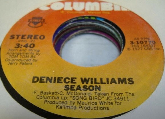 ・アーティスト Deniece Williams ・タイトル Season / God Is Amazing ・レーベル・型番 Columbia 310770 ・フォーマット 7" ・コンディション(盤) 良い (VG+) ・コンディション(ジャケット) プレインカバー（元ジャケット／カバー無し） ・コンディション(帯) オビなし ・特記事項 【company sleeve】 サンプル画像です。実際の商品の画像ではありません 商品写真はバーコード/カタログ番号に対応したサンプル画像ですので、お送りする商品の画像ではありません。帯やライナーなどの付属品は、特記事項に記載されている場合のみ含まれます。プロモやカラーレコードなどの仕様についても、該当する場合のみ特記事項に記載しています。 【ご購入前に必ずご確認ください】 ・本店サイト(www.recordcity.jp)とは価格、送料が違います ・本店サイト、その他支店のオーダーとは同梱発送できません ・注文確定後に別の注文を頂いた場合、注文同士の同梱は致しかねます。 ・別倉庫から発送しているため、店頭受け渡しは対応しておりません ・一部商品は他の通販サイトでも販売しているため、ご注文のタイミングによっては商品のご用意ができない場合がございます。 ・土日祝日はお休みです 金曜・祝前日9時以降のご連絡またはご入金は、返答または発送が週明け・祝日明けに順次対応となります。 ・ご購入後のキャンセル不可 ご購入後のキャンセルはいかなる理由においてもお受けできません。ご了承の上、ご購入くださいませ。 ・日本郵便(ゆうパック/ゆうメール)によるお届けになります。 ・中古品であることをご理解ください 当ストアでは中古商品を主に販売しております。中古品であることをご理解の上ご購入ください。また、一部商品はRecordCityオンラインストアで試聴可能です。 ・返品について お客様のご都合による返品は一切承っておりません。 表記の内容と実際の商品に相違がある場合、また針飛び等で返品・返金をご希望される場合は、商品の到着後1週間以内にご連絡ください。商品の返送をこちらで確認後、キャンセル・返金を行います。 コンディションVG以下の商品は返品できません。プレイに影響のない表面のこすれ傷、プレス起因のノイズ盤は返品の対象外です。 【コンディション表記】 ・ほぼ新品(M-)(Like New) 完全な新品。未使用。当店ではほぼ使用しません ・非常に良い(EX)(Excellent) 中古盤として美品な状態。わずかな経年を感じるものの傷みを感じさせない、当店基準で最高の状態 ・良い(VG+)(Very Good Plus) 丁寧に扱われた中古品で、軽い使用感がみられる。 ・可(VG)(Acceptable) 使い込まれた中古品で、「良い」よりもさらに使用感がみられる。 ・悪い(VG-)(Bad) 状態が悪いアイテム。使用の保障はなく、再生不可、針飛び、目立つノイズがあるかもしれない。状態によるクレーム不可。返品不可。 ・非常に悪い(G)(Very Bad) 「悪い」よりさらに状態が悪いアイテム。使用の保障はなく、再生不可、針飛び、目立つノイズがあるかもしれない。状態によるクレーム不可。返品不可。 ・ジャンク(Fair)(Junk/Fair) 割れている、反っている、水ダメージがある、カビ、ジャケットが分離している、ひどい書き込み、ひどい擦れなど最低の状態。使用の保障はなく、再生不可、針飛び、目立つノイズがあるかもしれない。状態によるクレーム不可。返品不可。 ・ジャンク(Poor)(Junk/Poor) 割れている、反っている、水ダメージがある、カビ、ジャケットが分離している、ひどい書き込み、ひどい擦れなど最低の状態。使用の保障はなく、再生不可、針飛び、目立つノイズがあるかもしれない。状態によるクレーム不可。返品不可。