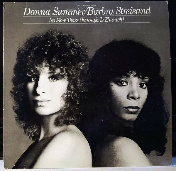 ・アーティスト Donna Summer & Barbra Streisand ・タイトル No More Tears (Enough Is Enough) (11:40 - One Sided Single) ・レーベル・型番 CASABLANCA NBD20199 ・フォーマット 12" ・コンディション(盤) 非常に良い(EX) ・コンディション(ジャケット) 非常に良い(EX) ・コンディション(帯) オビなし ・特記事項 サンプル画像です。実際の商品の画像ではありません 商品写真はバーコード/カタログ番号に対応したサンプル画像ですので、お送りする商品の画像ではありません。帯やライナーなどの付属品は、特記事項に記載されている場合のみ含まれます。プロモやカラーレコードなどの仕様についても、該当する場合のみ特記事項に記載しています。 【ご購入前に必ずご確認ください】 ・本店サイト(www.recordcity.jp)とは価格、送料が違います ・本店サイト、その他支店のオーダーとは同梱発送できません ・注文確定後に別の注文を頂いた場合、注文同士の同梱は致しかねます。 ・別倉庫から発送しているため、店頭受け渡しは対応しておりません ・一部商品は他の通販サイトでも販売しているため、ご注文のタイミングによっては商品のご用意ができない場合がございます。 ・土日祝日はお休みです 金曜・祝前日9時以降のご連絡またはご入金は、返答または発送が週明け・祝日明けに順次対応となります。 ・ご購入後のキャンセル不可 ご購入後のキャンセルはいかなる理由においてもお受けできません。ご了承の上、ご購入くださいませ。 ・日本郵便(ゆうパック/ゆうメール)によるお届けになります。 ・中古品であることをご理解ください 当ストアでは中古商品を主に販売しております。中古品であることをご理解の上ご購入ください。また、一部商品はRecordCityオンラインストアで試聴可能です。 ・返品について お客様のご都合による返品は一切承っておりません。 表記の内容と実際の商品に相違がある場合、また針飛び等で返品・返金をご希望される場合は、商品の到着後1週間以内にご連絡ください。商品の返送をこちらで確認後、キャンセル・返金を行います。 コンディションVG以下の商品は返品できません。プレイに影響のない表面のこすれ傷、プレス起因のノイズ盤は返品の対象外です。 【コンディション表記】 ・ほぼ新品(M-)(Like New) 完全な新品。未使用。当店ではほぼ使用しません ・非常に良い(EX)(Excellent) 中古盤として美品な状態。わずかな経年を感じるものの傷みを感じさせない、当店基準で最高の状態 ・良い(VG+)(Very Good Plus) 丁寧に扱われた中古品で、軽い使用感がみられる。 ・可(VG)(Acceptable) 使い込まれた中古品で、「良い」よりもさらに使用感がみられる。 ・悪い(VG-)(Bad) 状態が悪いアイテム。使用の保障はなく、再生不可、針飛び、目立つノイズがあるかもしれない。状態によるクレーム不可。返品不可。 ・非常に悪い(G)(Very Bad) 「悪い」よりさらに状態が悪いアイテム。使用の保障はなく、再生不可、針飛び、目立つノイズがあるかもしれない。状態によるクレーム不可。返品不可。 ・ジャンク(Fair)(Junk/Fair) 割れている、反っている、水ダメージがある、カビ、ジャケットが分離している、ひどい書き込み、ひどい擦れなど最低の状態。使用の保障はなく、再生不可、針飛び、目立つノイズがあるかもしれない。状態によるクレーム不可。返品不可。 ・ジャンク(Poor)(Junk/Poor) 割れている、反っている、水ダメージがある、カビ、ジャケットが分離している、ひどい書き込み、ひどい擦れなど最低の状態。使用の保障はなく、再生不可、針飛び、目立つノイズがあるかもしれない。状態によるクレーム不可。返品不可。