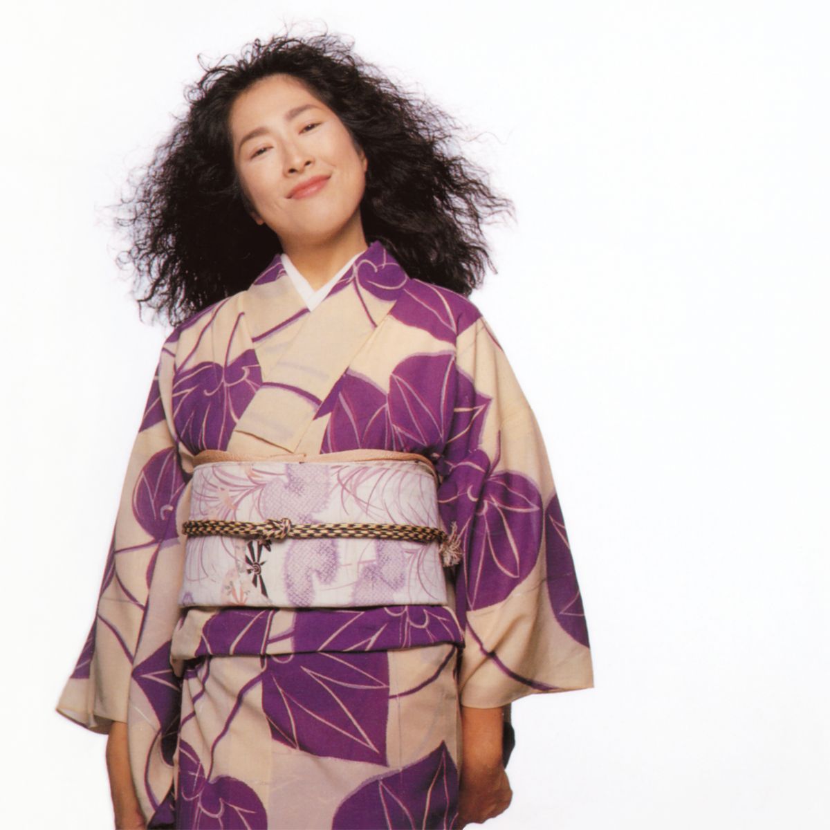 ・アーティスト 矢野顕子 ・タイトル LOVE LIFE ・レーベル・型番 Great Tracks MHJL224 ・フォーマット LPレコード ・コンディション(盤) 新品 (M) ・コンディション(ジャケット) 新品 (M) ・コンディション(帯) 新品 (M) ・特記事項 【未開封】 【帯付き】 サンプル画像です。実際の商品の画像ではありません 商品写真はバーコード/カタログ番号に対応したサンプル画像ですので、お送りする商品の画像ではありません。帯やライナーなどの付属品は、特記事項に記載されている場合のみ含まれます。プロモやカラーレコードなどの仕様についても、該当する場合のみ特記事項に記載しています。 【ご購入前に必ずご確認ください】 ・本店サイト(www.recordcity.jp)とは価格、送料が違います ・本店サイト、その他支店のオーダーとは同梱発送できません ・注文確定後に別の注文を頂いた場合、注文同士の同梱は致しかねます。 ・別倉庫から発送しているため、店頭受け渡しは対応しておりません ・一部商品は他の通販サイトでも販売しているため、ご注文のタイミングによっては商品のご用意ができない場合がございます。 ・土日祝日はお休みです 金曜・祝前日9時以降のご連絡またはご入金は、返答または発送が週明け・祝日明けに順次対応となります。 ・ご購入後のキャンセル不可 ご購入後のキャンセルはいかなる理由においてもお受けできません。ご了承の上、ご購入くださいませ。 ・日本郵便(ゆうパック/ゆうメール)によるお届けになります。 ・中古品であることをご理解ください 当ストアでは中古商品を主に販売しております。中古品であることをご理解の上ご購入ください。また、一部商品はRecordCityオンラインストアで試聴可能です。 ・返品について お客様のご都合による返品は一切承っておりません。 表記の内容と実際の商品に相違がある場合、また針飛び等で返品・返金をご希望される場合は、商品の到着後1週間以内にご連絡ください。商品の返送をこちらで確認後、キャンセル・返金を行います。 コンディションVG以下の商品は返品できません。プレイに影響のない表面のこすれ傷、プレス起因のノイズ盤は返品の対象外です。 【コンディション表記】 ・ほぼ新品(M-)(Like New) 完全な新品。未使用。当店ではほぼ使用しません ・非常に良い(EX)(Excellent) 中古盤として美品な状態。わずかな経年を感じるものの傷みを感じさせない、当店基準で最高の状態 ・良い(VG+)(Very Good Plus) 丁寧に扱われた中古品で、軽い使用感がみられる。 ・可(VG)(Acceptable) 使い込まれた中古品で、「良い」よりもさらに使用感がみられる。 ・悪い(VG-)(Bad) 状態が悪いアイテム。使用の保障はなく、再生不可、針飛び、目立つノイズがあるかもしれない。状態によるクレーム不可。返品不可。 ・非常に悪い(G)(Very Bad) 「悪い」よりさらに状態が悪いアイテム。使用の保障はなく、再生不可、針飛び、目立つノイズがあるかもしれない。状態によるクレーム不可。返品不可。 ・ジャンク(Fair)(Junk/Fair) 割れている、反っている、水ダメージがある、カビ、ジャケットが分離している、ひどい書き込み、ひどい擦れなど最低の状態。使用の保障はなく、再生不可、針飛び、目立つノイズがあるかもしれない。状態によるクレーム不可。返品不可。 ・ジャンク(Poor)(Junk/Poor) 割れている、反っている、水ダメージがある、カビ、ジャケットが分離している、ひどい書き込み、ひどい擦れなど最低の状態。使用の保障はなく、再生不可、針飛び、目立つノイズがあるかもしれない。状態によるクレーム不可。返品不可。