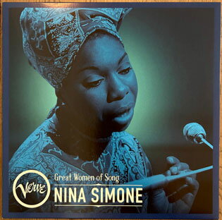 ・アーティスト Nina Simone ・タイトル Great Women Of Song ・レーベル・型番 Verve Records 5517787 ・フォーマット LPレコード ・コンディション(盤) 新品 (M) ・コンディション(ジャケット) 新品 (M) ・コンディション(帯) オビなし ・特記事項 【未開封】 サンプル画像です。実際の商品の画像ではありません 商品写真はバーコード/カタログ番号に対応したサンプル画像ですので、お送りする商品の画像ではありません。帯やライナーなどの付属品は、特記事項に記載されている場合のみ含まれます。プロモやカラーレコードなどの仕様についても、該当する場合のみ特記事項に記載しています。 【ご購入前に必ずご確認ください】 ・本店サイト(www.recordcity.jp)とは価格、送料が違います ・本店サイト、その他支店のオーダーとは同梱発送できません ・注文確定後に別の注文を頂いた場合、注文同士の同梱は致しかねます。 ・別倉庫から発送しているため、店頭受け渡しは対応しておりません ・一部商品は他の通販サイトでも販売しているため、ご注文のタイミングによっては商品のご用意ができない場合がございます。 ・土日祝日はお休みです 金曜・祝前日9時以降のご連絡またはご入金は、返答または発送が週明け・祝日明けに順次対応となります。 ・ご購入後のキャンセル不可 ご購入後のキャンセルはいかなる理由においてもお受けできません。ご了承の上、ご購入くださいませ。 ・日本郵便(ゆうパック/ゆうメール)によるお届けになります。 ・中古品であることをご理解ください 当ストアでは中古商品を主に販売しております。中古品であることをご理解の上ご購入ください。また、一部商品はRecordCityオンラインストアで試聴可能です。 ・返品について お客様のご都合による返品は一切承っておりません。 表記の内容と実際の商品に相違がある場合、また針飛び等で返品・返金をご希望される場合は、商品の到着後1週間以内にご連絡ください。商品の返送をこちらで確認後、キャンセル・返金を行います。 コンディションVG以下の商品は返品できません。プレイに影響のない表面のこすれ傷、プレス起因のノイズ盤は返品の対象外です。 【コンディション表記】 ・ほぼ新品(M-)(Like New) 完全な新品。未使用。当店ではほぼ使用しません ・非常に良い(EX)(Excellent) 中古盤として美品な状態。わずかな経年を感じるものの傷みを感じさせない、当店基準で最高の状態 ・良い(VG+)(Very Good Plus) 丁寧に扱われた中古品で、軽い使用感がみられる。 ・可(VG)(Acceptable) 使い込まれた中古品で、「良い」よりもさらに使用感がみられる。 ・悪い(VG-)(Bad) 状態が悪いアイテム。使用の保障はなく、再生不可、針飛び、目立つノイズがあるかもしれない。状態によるクレーム不可。返品不可。 ・非常に悪い(G)(Very Bad) 「悪い」よりさらに状態が悪いアイテム。使用の保障はなく、再生不可、針飛び、目立つノイズがあるかもしれない。状態によるクレーム不可。返品不可。 ・ジャンク(Fair)(Junk/Fair) 割れている、反っている、水ダメージがある、カビ、ジャケットが分離している、ひどい書き込み、ひどい擦れなど最低の状態。使用の保障はなく、再生不可、針飛び、目立つノイズがあるかもしれない。状態によるクレーム不可。返品不可。 ・ジャンク(Poor)(Junk/Poor) 割れている、反っている、水ダメージがある、カビ、ジャケットが分離している、ひどい書き込み、ひどい擦れなど最低の状態。使用の保障はなく、再生不可、針飛び、目立つノイズがあるかもしれない。状態によるクレーム不可。返品不可。