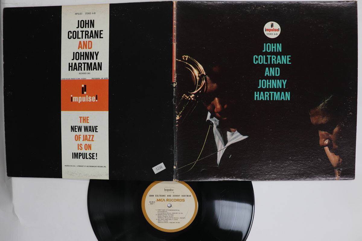 ・アーティスト John Coltrane & Johnny Hartman ・タイトル John Coltrane And Johnny Hartman ・レーベル・型番 IMPULSE! ? AS40 ・フォーマット LPレコード ・コンディション(盤) 可 (VG) ・コンディション(ジャケット) 良い (VG+) ・コンディション(帯) オビなし ・特記事項 【盤に目立った跡】【カバーに擦れ】【カバーにシール付着】 実際に発送される商品の画像です 【ご購入前に必ずご確認ください】 ・本店サイト(www.recordcity.jp)とは価格、送料が違います ・本店サイト、その他支店のオーダーとは同梱発送できません ・注文確定後に別の注文を頂いた場合、注文同士の同梱は致しかねます。 ・別倉庫から発送しているため、店頭受け渡しは対応しておりません ・一部商品は他の通販サイトでも販売しているため、ご注文のタイミングによっては商品のご用意ができない場合がございます。 ・土日祝日はお休みです 金曜・祝前日9時以降のご連絡またはご入金は、返答または発送が週明け・祝日明けに順次対応となります。 ・ご購入後のキャンセル不可 ご購入後のキャンセルはいかなる理由においてもお受けできません。ご了承の上、ご購入くださいませ。 ・日本郵便(ゆうパック/ゆうメール)によるお届けになります。 ・中古品であることをご理解ください 当ストアでは中古商品を主に販売しております。中古品であることをご理解の上ご購入ください。また、一部商品はRecordCityオンラインストアで試聴可能です。 ・返品について お客様のご都合による返品は一切承っておりません。 表記の内容と実際の商品に相違がある場合、また針飛び等で返品・返金をご希望される場合は、商品の到着後1週間以内にご連絡ください。商品の返送をこちらで確認後、キャンセル・返金を行います。 コンディションVG以下の商品は返品できません。プレイに影響のない表面のこすれ傷、プレス起因のノイズ盤は返品の対象外です。 【コンディション表記】 ・ほぼ新品(M-)(Like New) 完全な新品。未使用。当店ではほぼ使用しません ・非常に良い(EX)(Excellent) 中古盤として美品な状態。わずかな経年を感じるものの傷みを感じさせない、当店基準で最高の状態 ・良い(VG+)(Very Good Plus) 丁寧に扱われた中古品で、軽い使用感がみられる。 ・可(VG)(Acceptable) 使い込まれた中古品で、「良い」よりもさらに使用感がみられる。 ・悪い(VG-)(Bad) 状態が悪いアイテム。使用の保障はなく、再生不可、針飛び、目立つノイズがあるかもしれない。状態によるクレーム不可。返品不可。 ・非常に悪い(G)(Very Bad) 「悪い」よりさらに状態が悪いアイテム。使用の保障はなく、再生不可、針飛び、目立つノイズがあるかもしれない。状態によるクレーム不可。返品不可。 ・ジャンク(Fair)(Junk/Fair) 割れている、反っている、水ダメージがある、カビ、ジャケットが分離している、ひどい書き込み、ひどい擦れなど最低の状態。使用の保障はなく、再生不可、針飛び、目立つノイズがあるかもしれない。状態によるクレーム不可。返品不可。 ・ジャンク(Poor)(Junk/Poor) 割れている、反っている、水ダメージがある、カビ、ジャケットが分離している、ひどい書き込み、ひどい擦れなど最低の状態。使用の保障はなく、再生不可、針飛び、目立つノイズがあるかもしれない。状態によるクレーム不可。返品不可。