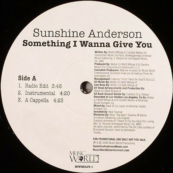 ・アーティスト Sunshine Anderson ・タイトル Something I Wanna Give You ・レーベル・型番 Music World Music MWMDJ51 ・フォーマット 12インチレコード ・コンディション(盤) 良い (VG+) ・コンディション(ジャケット) プレインカバー（元ジャケット／カバー無し） ・コンディション(帯) オビなし ・特記事項 サンプル画像です。実際の商品の画像ではありません 商品写真はバーコード/カタログ番号に対応したサンプル画像ですので、お送りする商品の画像ではありません。帯やライナーなどの付属品は、特記事項に記載されている場合のみ含まれます。プロモやカラーレコードなどの仕様についても、該当する場合のみ特記事項に記載しています。 【ご購入前に必ずご確認ください】 ・本店サイト(www.recordcity.jp)とは価格、送料が違います ・本店サイト、その他支店のオーダーとは同梱発送できません ・注文確定後に別の注文を頂いた場合、注文同士の同梱は致しかねます。 ・別倉庫から発送しているため、店頭受け渡しは対応しておりません ・一部商品は他の通販サイトでも販売しているため、ご注文のタイミングによっては商品のご用意ができない場合がございます。 ・土日祝日はお休みです 金曜・祝前日9時以降のご連絡またはご入金は、返答または発送が週明け・祝日明けに順次対応となります。 ・ご購入後のキャンセル不可 ご購入後のキャンセルはいかなる理由においてもお受けできません。ご了承の上、ご購入くださいませ。 ・日本郵便(ゆうパック/ゆうメール)によるお届けになります。 ・中古品であることをご理解ください 当ストアでは中古商品を主に販売しております。中古品であることをご理解の上ご購入ください。また、一部商品はRecordCityオンラインストアで試聴可能です。 ・返品について お客様のご都合による返品は一切承っておりません。 表記の内容と実際の商品に相違がある場合、また針飛び等で返品・返金をご希望される場合は、商品の到着後1週間以内にご連絡ください。商品の返送をこちらで確認後、キャンセル・返金を行います。 コンディションVG以下の商品は返品できません。プレイに影響のない表面のこすれ傷、プレス起因のノイズ盤は返品の対象外です。 【コンディション表記】 ・ほぼ新品(M-)(Like New) 完全な新品。未使用。当店ではほぼ使用しません ・非常に良い(EX)(Excellent) 中古盤として美品な状態。わずかな経年を感じるものの傷みを感じさせない、当店基準で最高の状態 ・良い(VG+)(Very Good Plus) 丁寧に扱われた中古品で、軽い使用感がみられる。 ・可(VG)(Acceptable) 使い込まれた中古品で、「良い」よりもさらに使用感がみられる。 ・悪い(VG-)(Bad) 状態が悪いアイテム。使用の保障はなく、再生不可、針飛び、目立つノイズがあるかもしれない。状態によるクレーム不可。返品不可。 ・非常に悪い(G)(Very Bad) 「悪い」よりさらに状態が悪いアイテム。使用の保障はなく、再生不可、針飛び、目立つノイズがあるかもしれない。状態によるクレーム不可。返品不可。 ・ジャンク(Fair)(Junk/Fair) 割れている、反っている、水ダメージがある、カビ、ジャケットが分離している、ひどい書き込み、ひどい擦れなど最低の状態。使用の保障はなく、再生不可、針飛び、目立つノイズがあるかもしれない。状態によるクレーム不可。返品不可。 ・ジャンク(Poor)(Junk/Poor) 割れている、反っている、水ダメージがある、カビ、ジャケットが分離している、ひどい書き込み、ひどい擦れなど最低の状態。使用の保障はなく、再生不可、針飛び、目立つノイズがあるかもしれない。状態によるクレーム不可。返品不可。