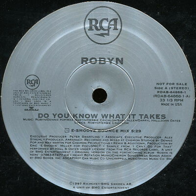 ・アーティスト Robyn ・タイトル Do You Know What It Takes ・レーベル・型番 RCA RDAB648681PROMO ・フォーマット 12" ・コンディション(盤) 良い (VG+) ・コンディション(ジャケット) プレインカバー（元ジャケット／カバー無し） ・コンディション(帯) オビなし ・特記事項 【プロモ盤】 【プロモ印刷レーベル】【レーベルに書き込み】【ハイプステッカー】 サンプル画像です。実際の商品の画像ではありません 商品写真はバーコード/カタログ番号に対応したサンプル画像ですので、お送りする商品の画像ではありません。帯やライナーなどの付属品は、特記事項に記載されている場合のみ含まれます。プロモやカラーレコードなどの仕様についても、該当する場合のみ特記事項に記載しています。 【ご購入前に必ずご確認ください】 ・本店サイト(www.recordcity.jp)とは価格、送料が違います ・本店サイト、その他支店のオーダーとは同梱発送できません ・注文確定後に別の注文を頂いた場合、注文同士の同梱は致しかねます。 ・別倉庫から発送しているため、店頭受け渡しは対応しておりません ・一部商品は他の通販サイトでも販売しているため、ご注文のタイミングによっては商品のご用意ができない場合がございます。 ・土日祝日はお休みです 金曜・祝前日9時以降のご連絡またはご入金は、返答または発送が週明け・祝日明けに順次対応となります。 ・ご購入後のキャンセル不可 ご購入後のキャンセルはいかなる理由においてもお受けできません。ご了承の上、ご購入くださいませ。 ・日本郵便(ゆうパック/ゆうメール)によるお届けになります。 ・中古品であることをご理解ください 当ストアでは中古商品を主に販売しております。中古品であることをご理解の上ご購入ください。また、一部商品はRecordCityオンラインストアで試聴可能です。 ・返品について お客様のご都合による返品は一切承っておりません。 表記の内容と実際の商品に相違がある場合、また針飛び等で返品・返金をご希望される場合は、商品の到着後1週間以内にご連絡ください。商品の返送をこちらで確認後、キャンセル・返金を行います。 コンディションVG以下の商品は返品できません。プレイに影響のない表面のこすれ傷、プレス起因のノイズ盤は返品の対象外です。 【コンディション表記】 ・ほぼ新品(M-)(Like New) 完全な新品。未使用。当店ではほぼ使用しません ・非常に良い(EX)(Excellent) 中古盤として美品な状態。わずかな経年を感じるものの傷みを感じさせない、当店基準で最高の状態 ・良い(VG+)(Very Good Plus) 丁寧に扱われた中古品で、軽い使用感がみられる。 ・可(VG)(Acceptable) 使い込まれた中古品で、「良い」よりもさらに使用感がみられる。 ・悪い(VG-)(Bad) 状態が悪いアイテム。使用の保障はなく、再生不可、針飛び、目立つノイズがあるかもしれない。状態によるクレーム不可。返品不可。 ・非常に悪い(G)(Very Bad) 「悪い」よりさらに状態が悪いアイテム。使用の保障はなく、再生不可、針飛び、目立つノイズがあるかもしれない。状態によるクレーム不可。返品不可。 ・ジャンク(Fair)(Junk/Fair) 割れている、反っている、水ダメージがある、カビ、ジャケットが分離している、ひどい書き込み、ひどい擦れなど最低の状態。使用の保障はなく、再生不可、針飛び、目立つノイズがあるかもしれない。状態によるクレーム不可。返品不可。 ・ジャンク(Poor)(Junk/Poor) 割れている、反っている、水ダメージがある、カビ、ジャケットが分離している、ひどい書き込み、ひどい擦れなど最低の状態。使用の保障はなく、再生不可、針飛び、目立つノイズがあるかもしれない。状態によるクレーム不可。返品不可。
