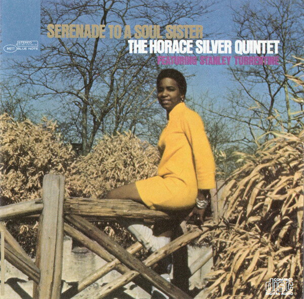 ・アーティスト Horace Silver ・タイトル Serenade to a Soul Sister ・レーベル・型番 Blue Note CDP7842772 ・フォーマット CD ・コンディション(盤) 可 (VG) ・コンディション(ジャケット) ・コンディション(帯) オビなし ・特記事項 【ケース擦れ】【ケース曇り】 サンプル画像です。実際の商品の画像ではありません 商品写真はバーコード/カタログ番号に対応したサンプル画像ですので、お送りする商品の画像ではありません。帯やライナーなどの付属品は、特記事項に記載されている場合のみ含まれます。プロモやカラーレコードなどの仕様についても、該当する場合のみ特記事項に記載しています。 【ご購入前に必ずご確認ください】 ・本店サイト(www.recordcity.jp)とは価格、送料が違います ・本店サイト、その他支店のオーダーとは同梱発送できません ・注文確定後に別の注文を頂いた場合、注文同士の同梱は致しかねます。 ・別倉庫から発送しているため、店頭受け渡しは対応しておりません ・一部商品は他の通販サイトでも販売しているため、ご注文のタイミングによっては商品のご用意ができない場合がございます。 ・土日祝日はお休みです 金曜・祝前日9時以降のご連絡またはご入金は、返答または発送が週明け・祝日明けに順次対応となります。 ・ご購入後のキャンセル不可 ご購入後のキャンセルはいかなる理由においてもお受けできません。ご了承の上、ご購入くださいませ。 ・日本郵便(ゆうパック/ゆうメール)によるお届けになります。 ・中古品であることをご理解ください 当ストアでは中古商品を主に販売しております。中古品であることをご理解の上ご購入ください。また、一部商品はRecordCityオンラインストアで試聴可能です。 ・返品について お客様のご都合による返品は一切承っておりません。 表記の内容と実際の商品に相違がある場合、また針飛び等で返品・返金をご希望される場合は、商品の到着後1週間以内にご連絡ください。商品の返送をこちらで確認後、キャンセル・返金を行います。 コンディションVG以下の商品は返品できません。プレイに影響のない表面のこすれ傷、プレス起因のノイズ盤は返品の対象外です。 【コンディション表記】 ・ほぼ新品(M-)(Like New) 完全な新品。未使用。当店ではほぼ使用しません ・非常に良い(EX)(Excellent) 中古盤として美品な状態。わずかな経年を感じるものの傷みを感じさせない、当店基準で最高の状態 ・良い(VG+)(Very Good Plus) 丁寧に扱われた中古品で、軽い使用感がみられる。 ・可(VG)(Acceptable) 使い込まれた中古品で、「良い」よりもさらに使用感がみられる。 ・悪い(VG-)(Bad) 状態が悪いアイテム。使用の保障はなく、再生不可、針飛び、目立つノイズがあるかもしれない。状態によるクレーム不可。返品不可。 ・非常に悪い(G)(Very Bad) 「悪い」よりさらに状態が悪いアイテム。使用の保障はなく、再生不可、針飛び、目立つノイズがあるかもしれない。状態によるクレーム不可。返品不可。 ・ジャンク(Fair)(Junk/Fair) 割れている、反っている、水ダメージがある、カビ、ジャケットが分離している、ひどい書き込み、ひどい擦れなど最低の状態。使用の保障はなく、再生不可、針飛び、目立つノイズがあるかもしれない。状態によるクレーム不可。返品不可。 ・ジャンク(Poor)(Junk/Poor) 割れている、反っている、水ダメージがある、カビ、ジャケットが分離している、ひどい書き込み、ひどい擦れなど最低の状態。使用の保障はなく、再生不可、針飛び、目立つノイズがあるかもしれない。状態によるクレーム不可。返品不可。